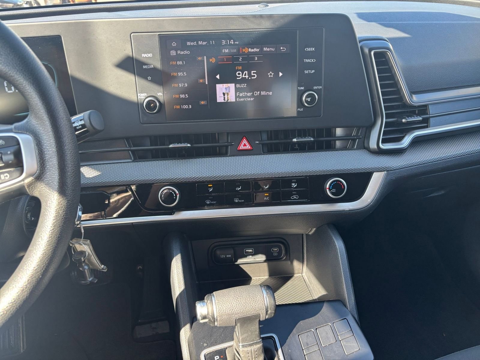 Thumbnail: 2025 Kia Sportage - 17