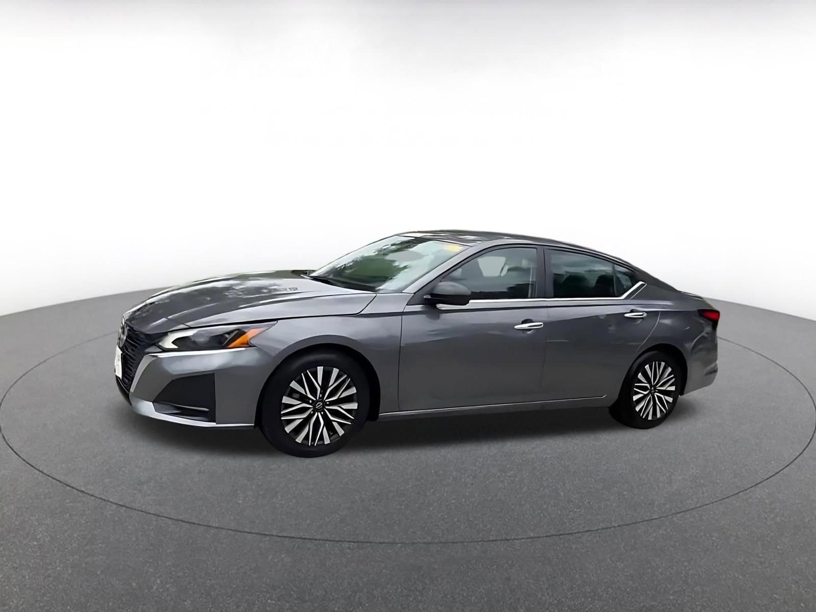 Thumbnail: 2025 Nissan Altima - 8