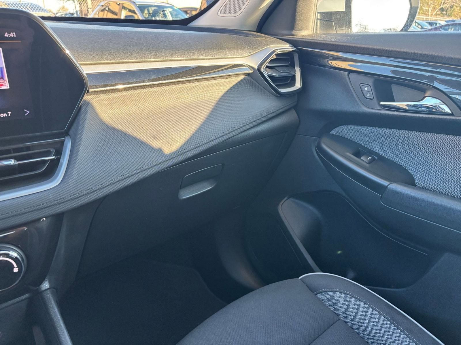 Thumbnail: 2025 Chevrolet TrailBlazer - 34