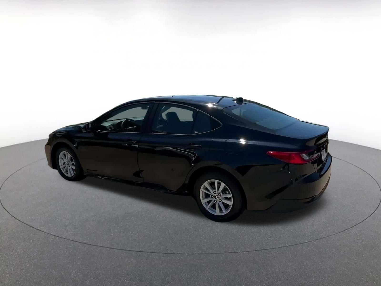 2025 Toyota Camry LE 7