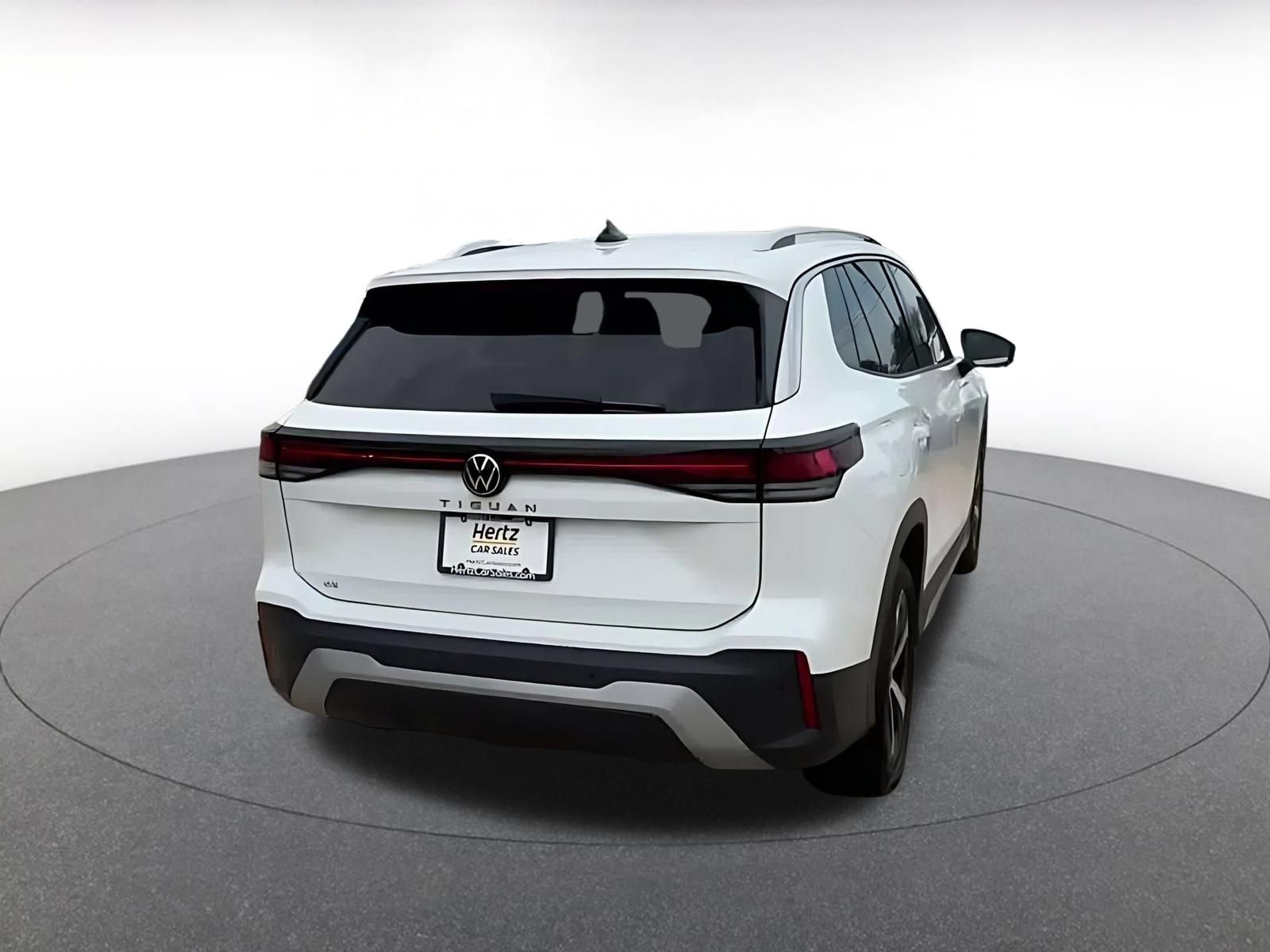 Thumbnail: 2026 Volkswagen Tiguan - 13