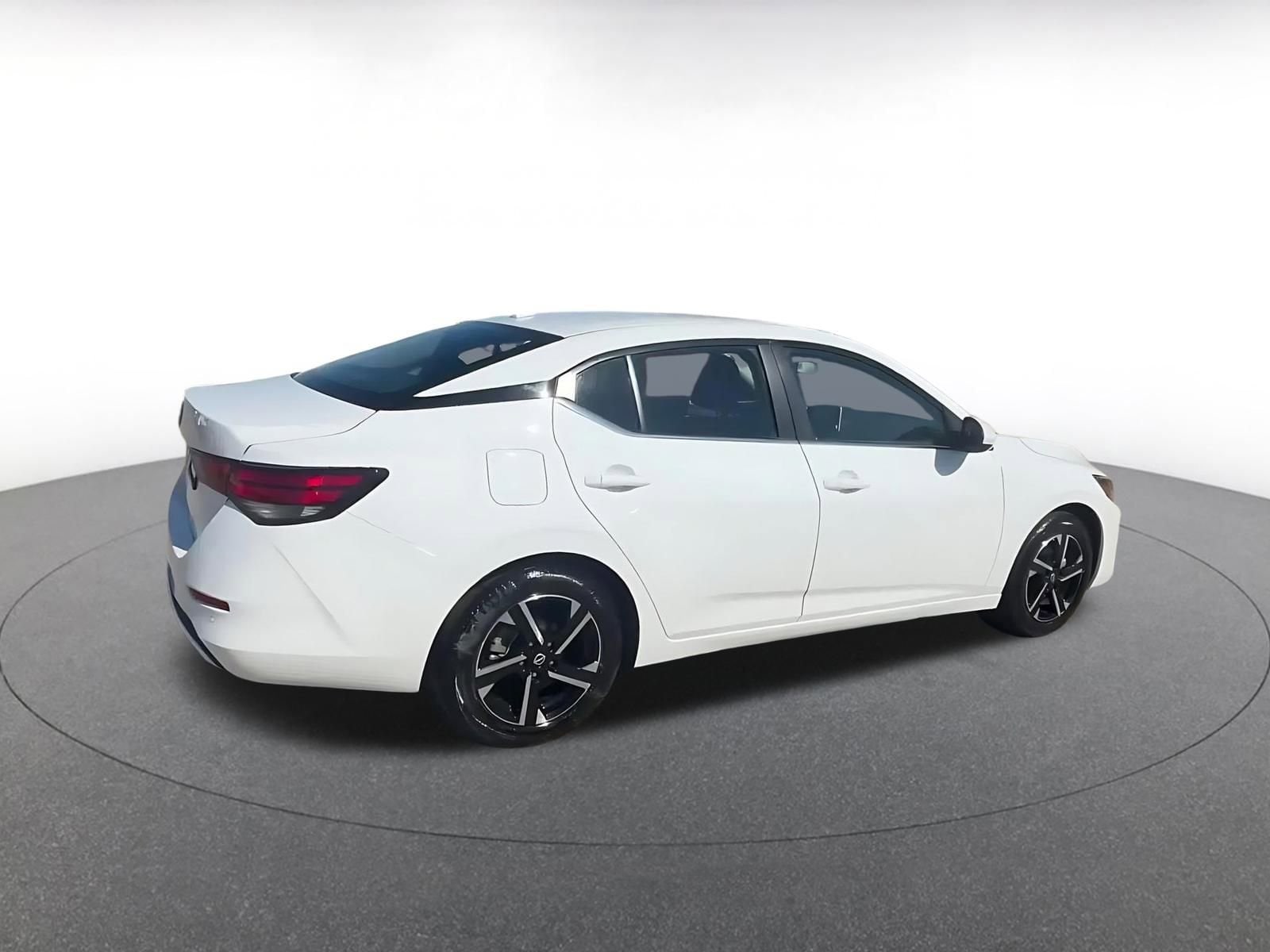 Thumbnail: 2025 Nissan Sentra - 15