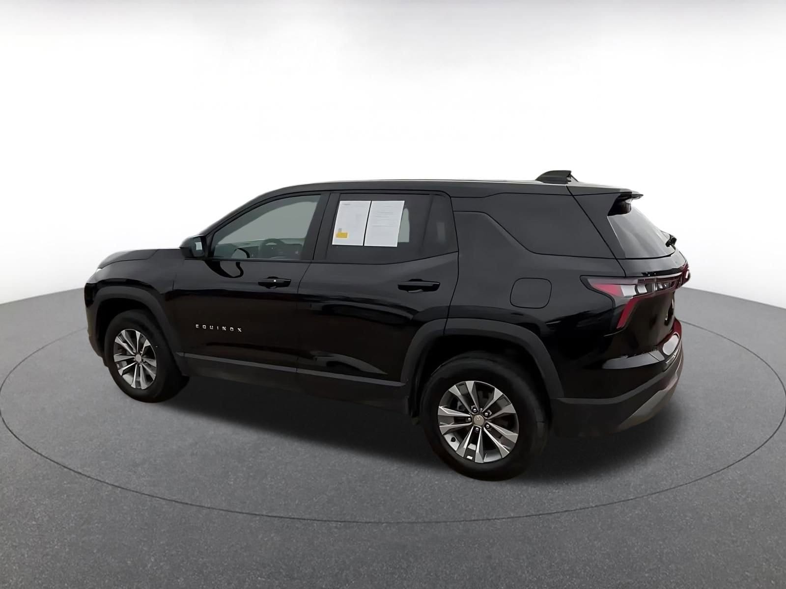 Thumbnail: 2025 Chevrolet Equinox - 10