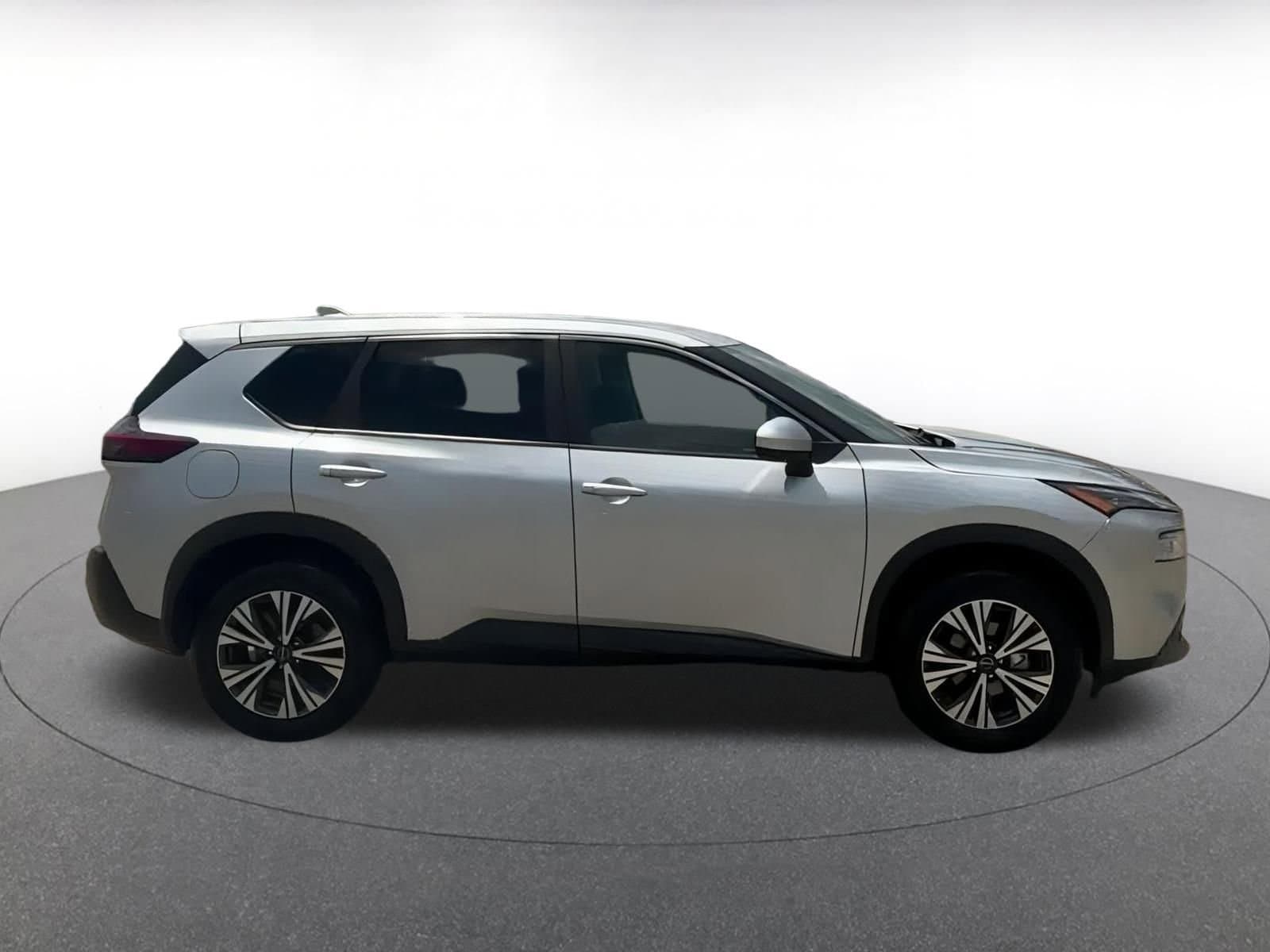 2023 Nissan Rogue SV 13