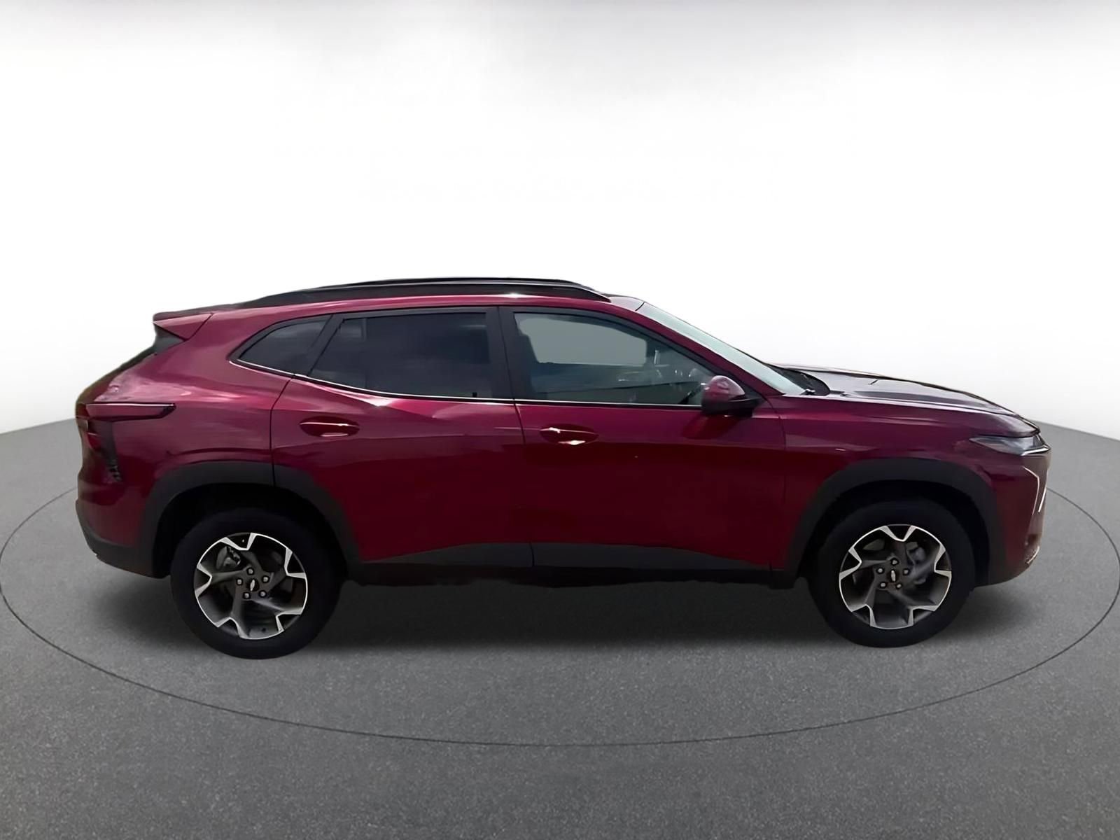 Thumbnail: 2025 Chevrolet Trax - 16