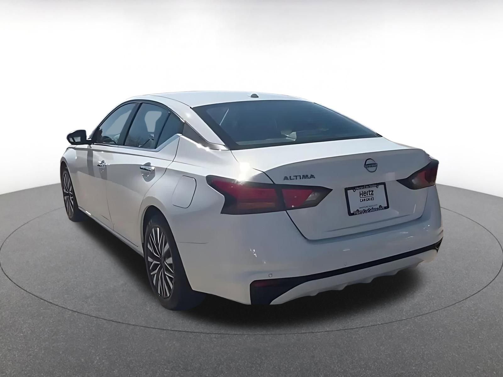 Thumbnail: 2025 Nissan Altima - 11