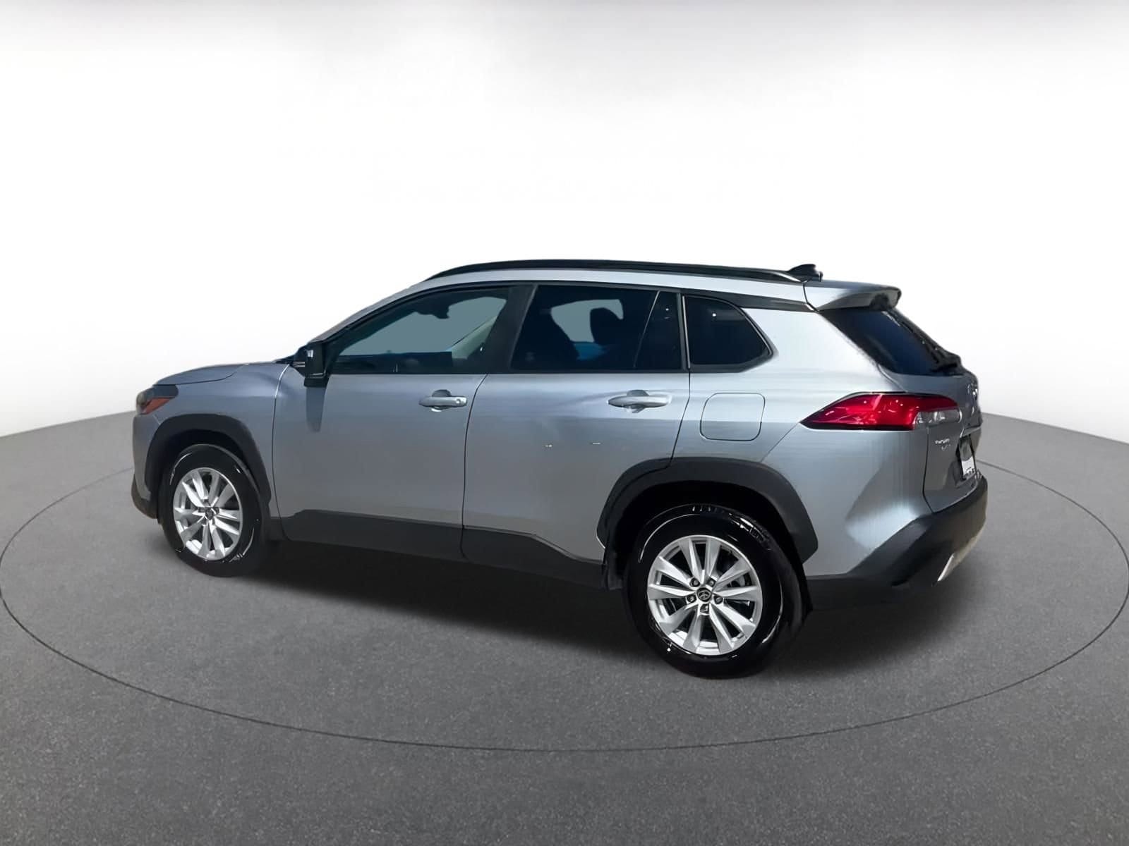 Thumbnail: 2025 Toyota Corolla Cross - 10