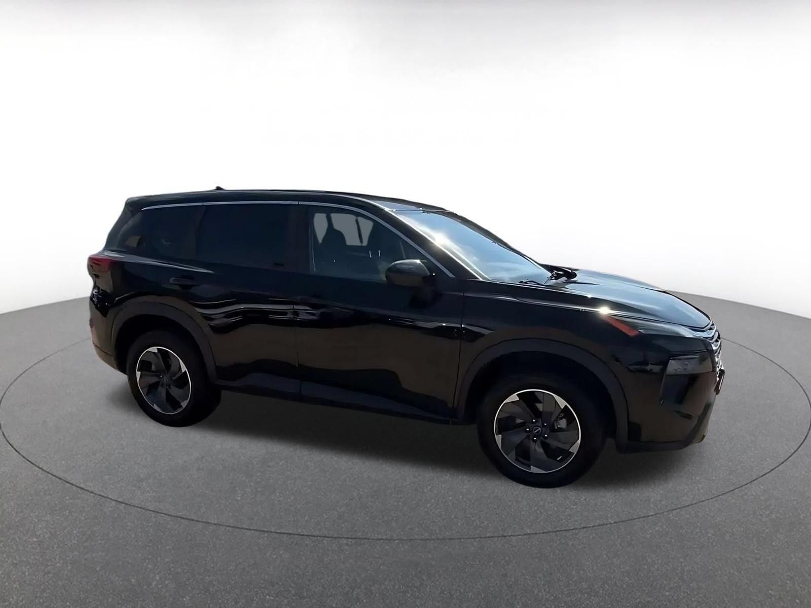 Thumbnail: 2025 Nissan Rogue - 2