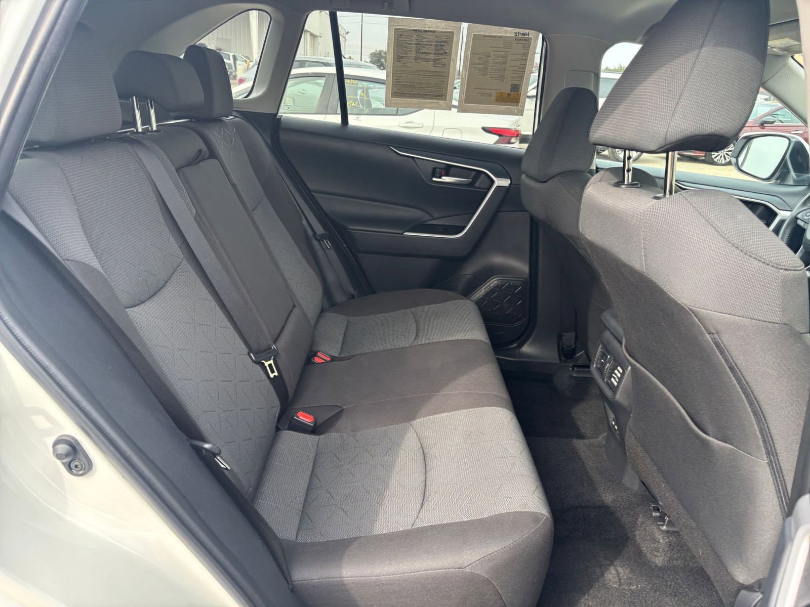 Thumbnail: 2025 Toyota RAV4 - 25