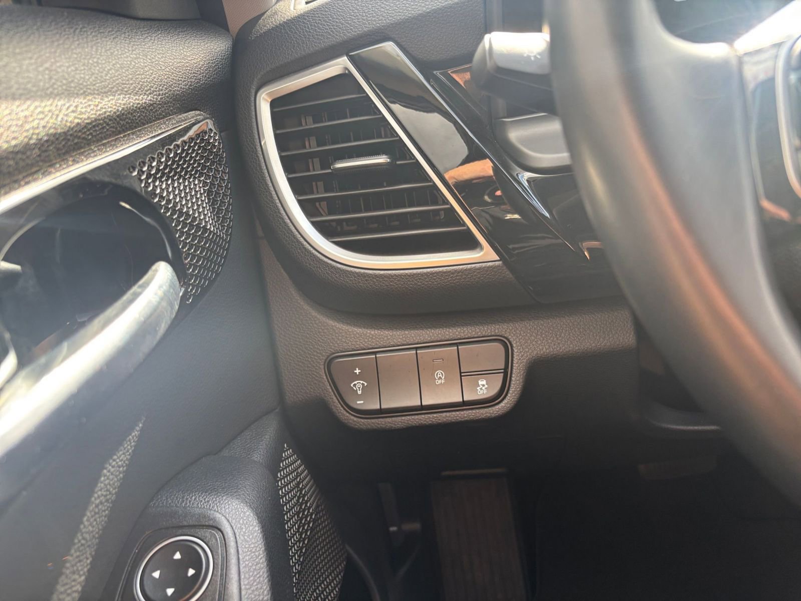 Thumbnail: 2025 Kia Seltos - 32