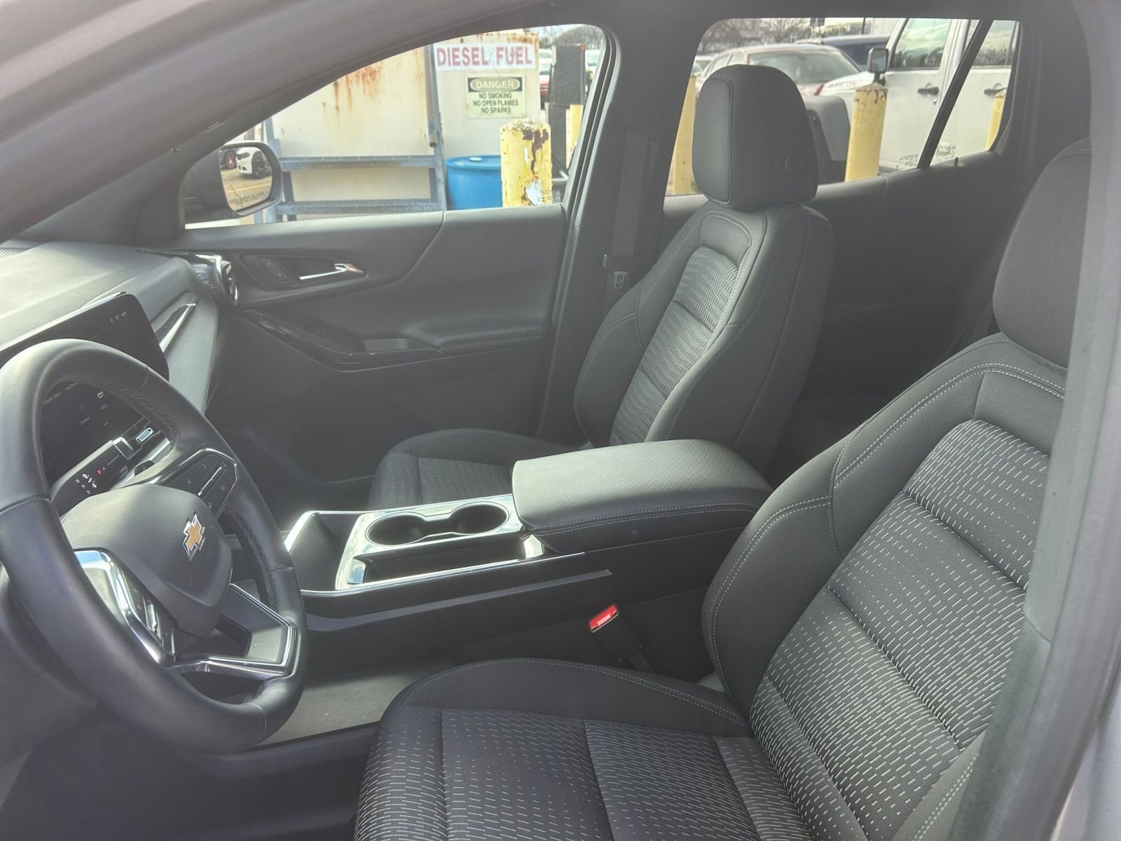 Thumbnail: 2025 Chevrolet Equinox - 25