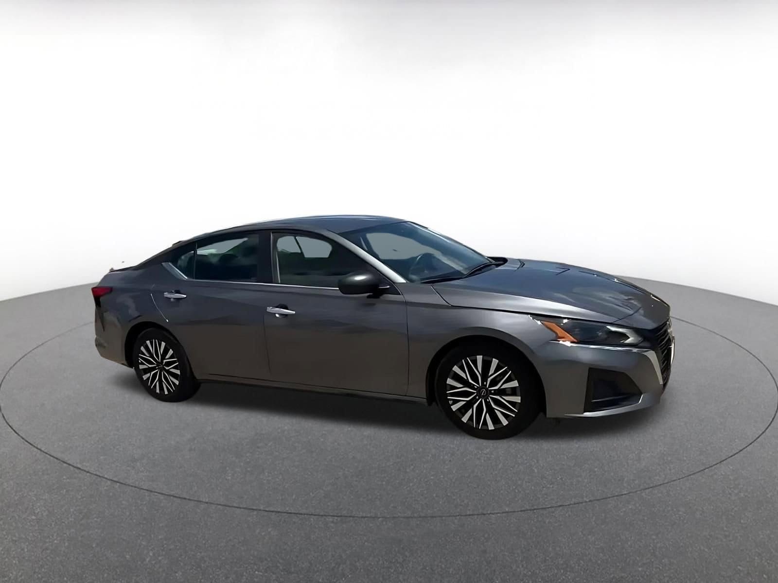 Thumbnail: 2025 Nissan Altima - 2