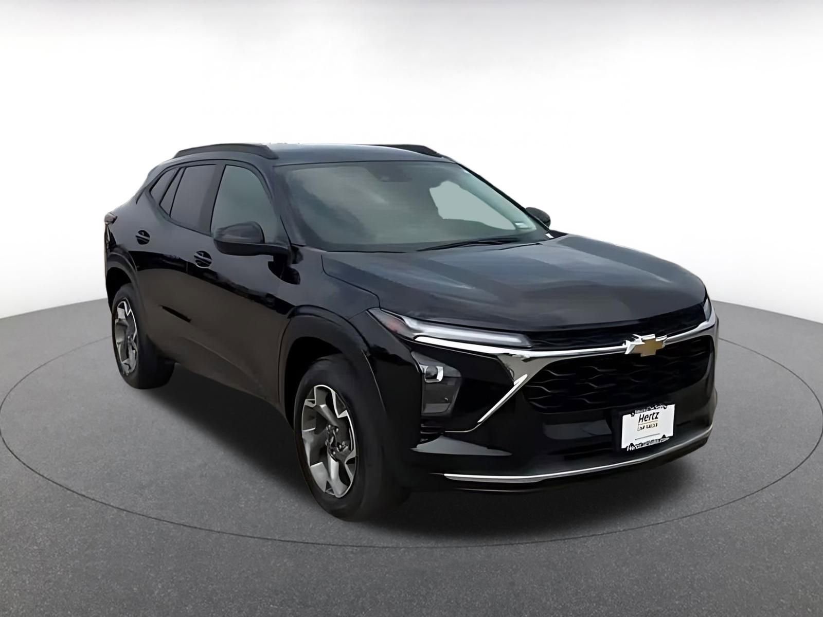 Thumbnail: 2025 Chevrolet Trax - 3