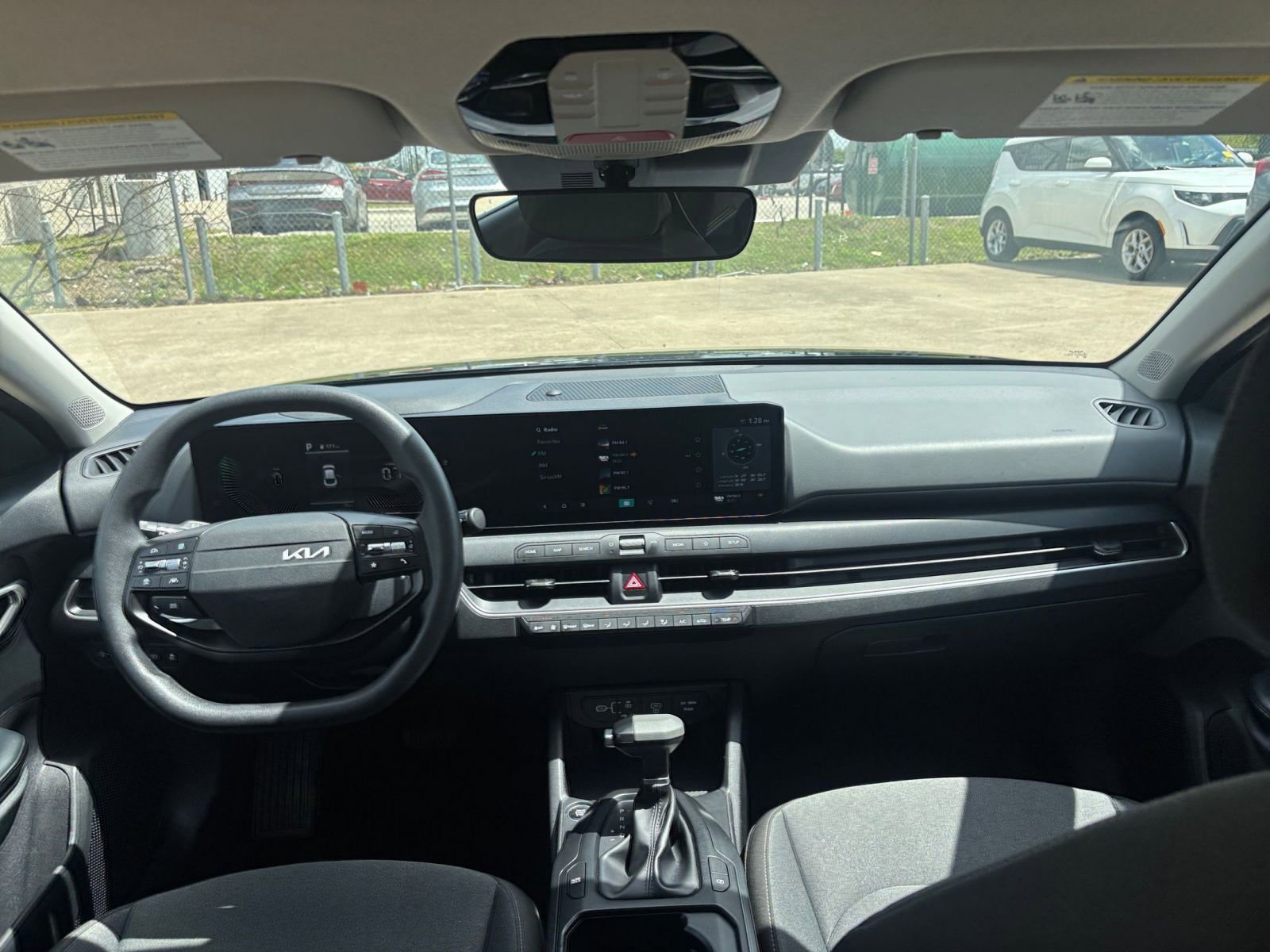 Thumbnail: 2025 Kia K4 - 32