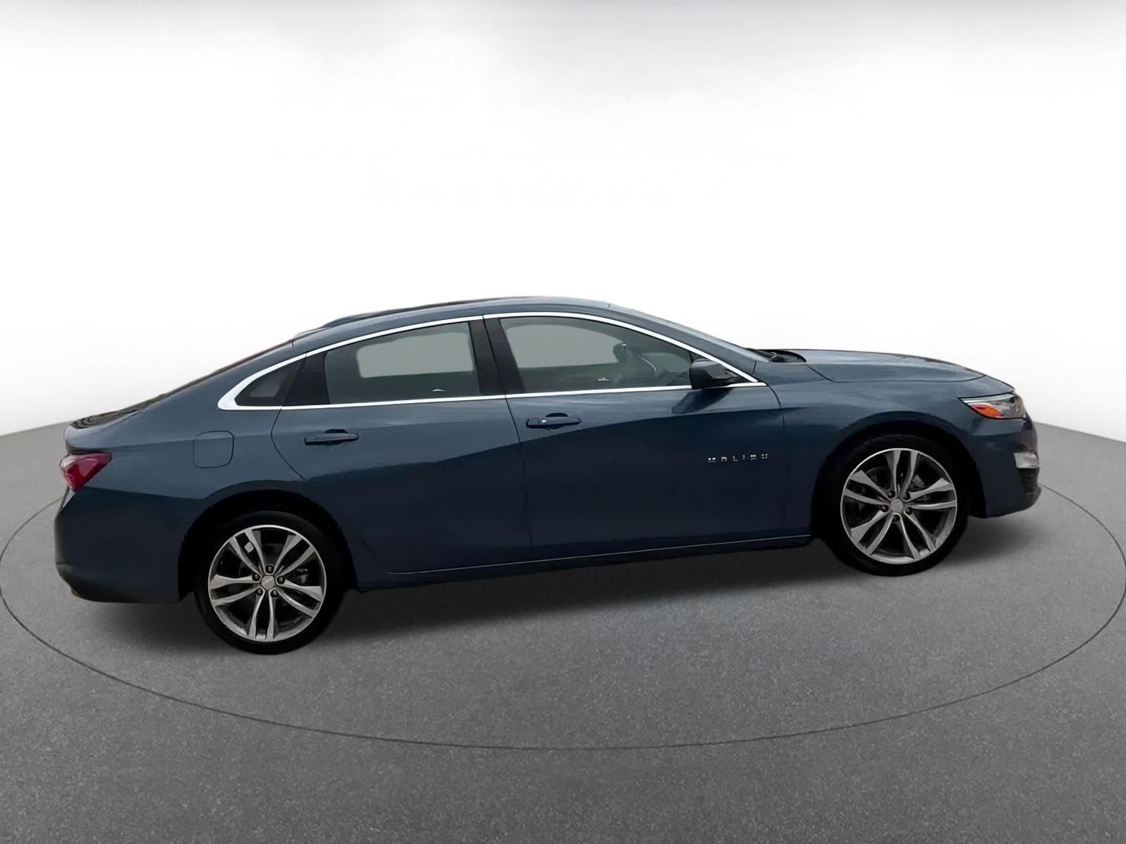 Thumbnail: 2024 Chevrolet Malibu - 15