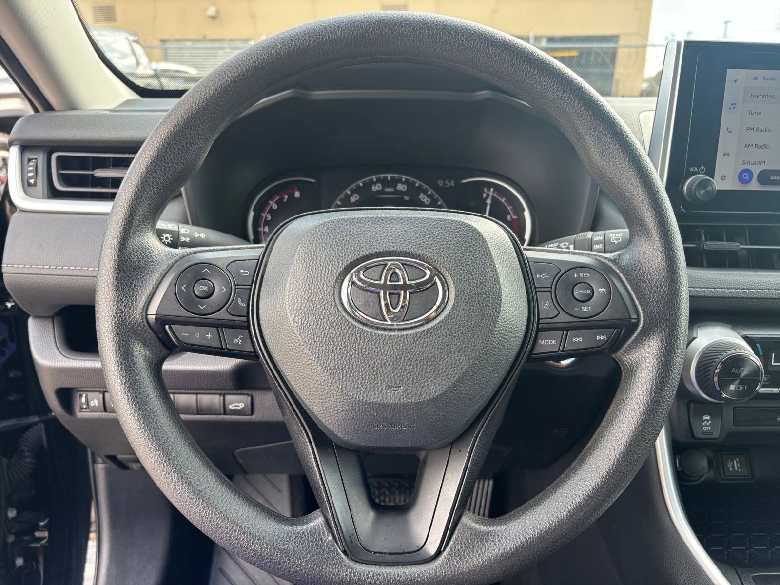 Thumbnail: 2025 Toyota RAV4 - 27