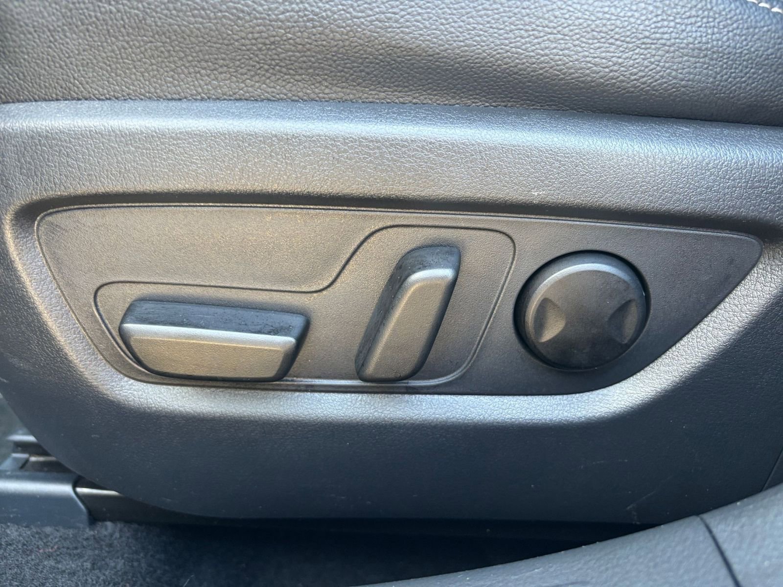 Thumbnail: 2025 Mazda CX-50 - 23