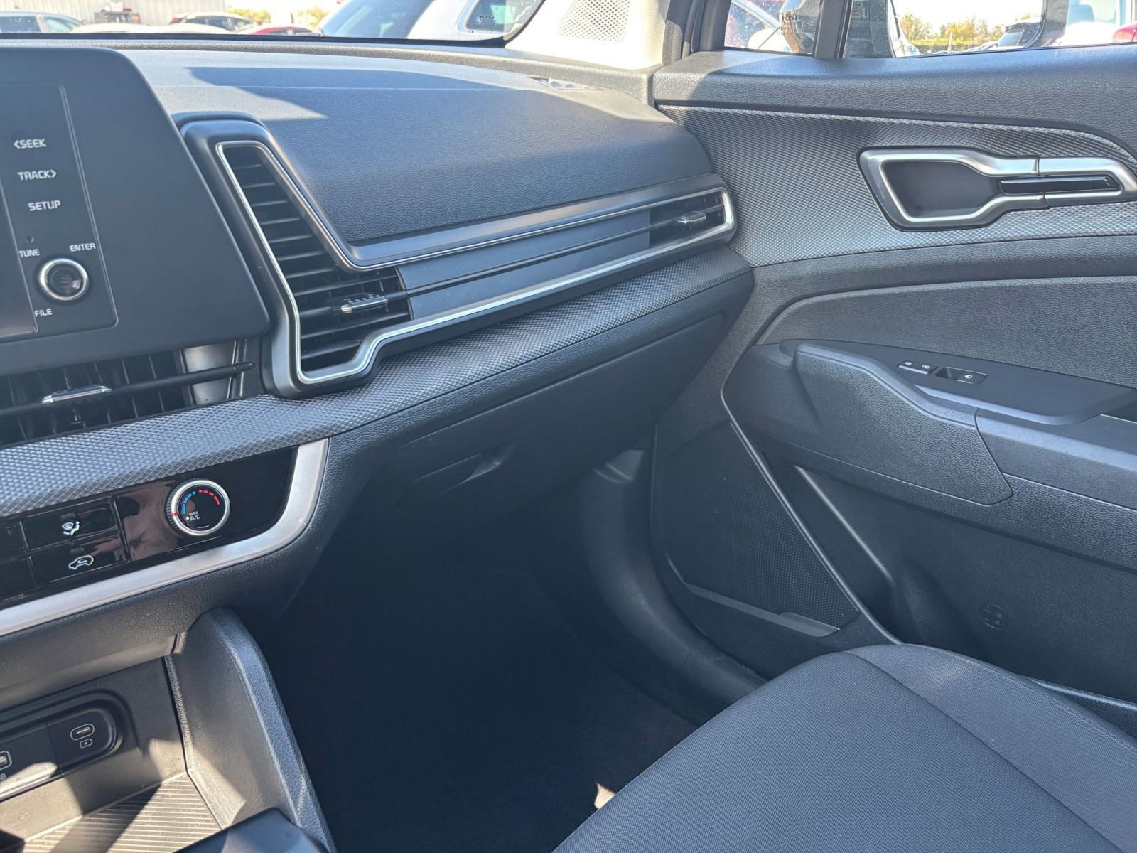 Thumbnail: 2025 Kia Sportage - 34