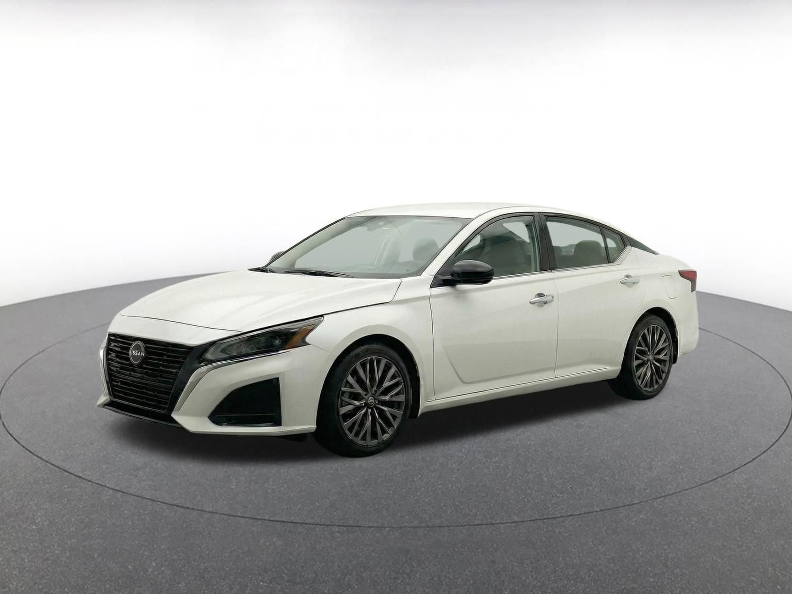 Thumbnail: 2025 Nissan Altima - 3