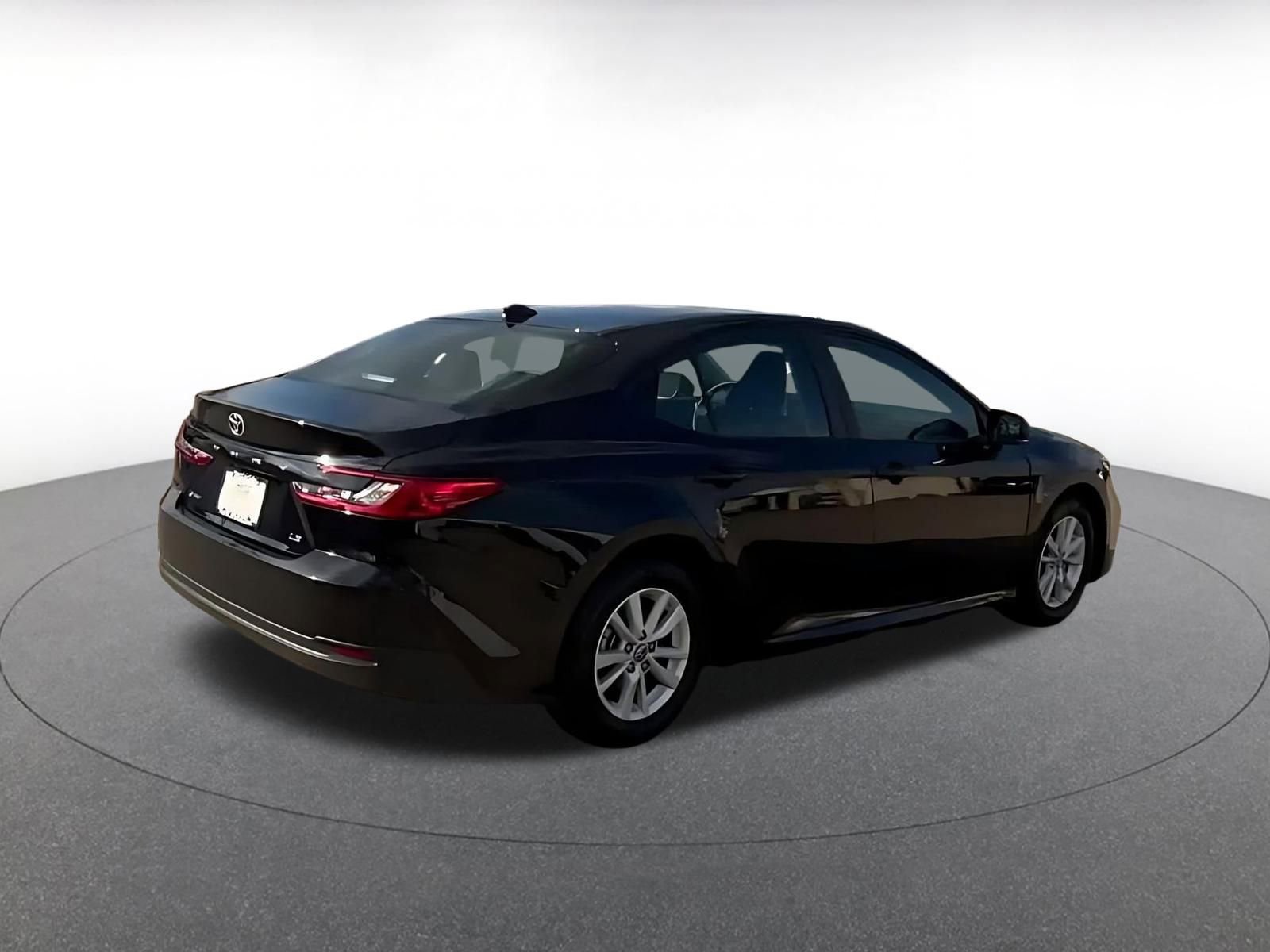 Thumbnail: 2025 Toyota Camry - 14