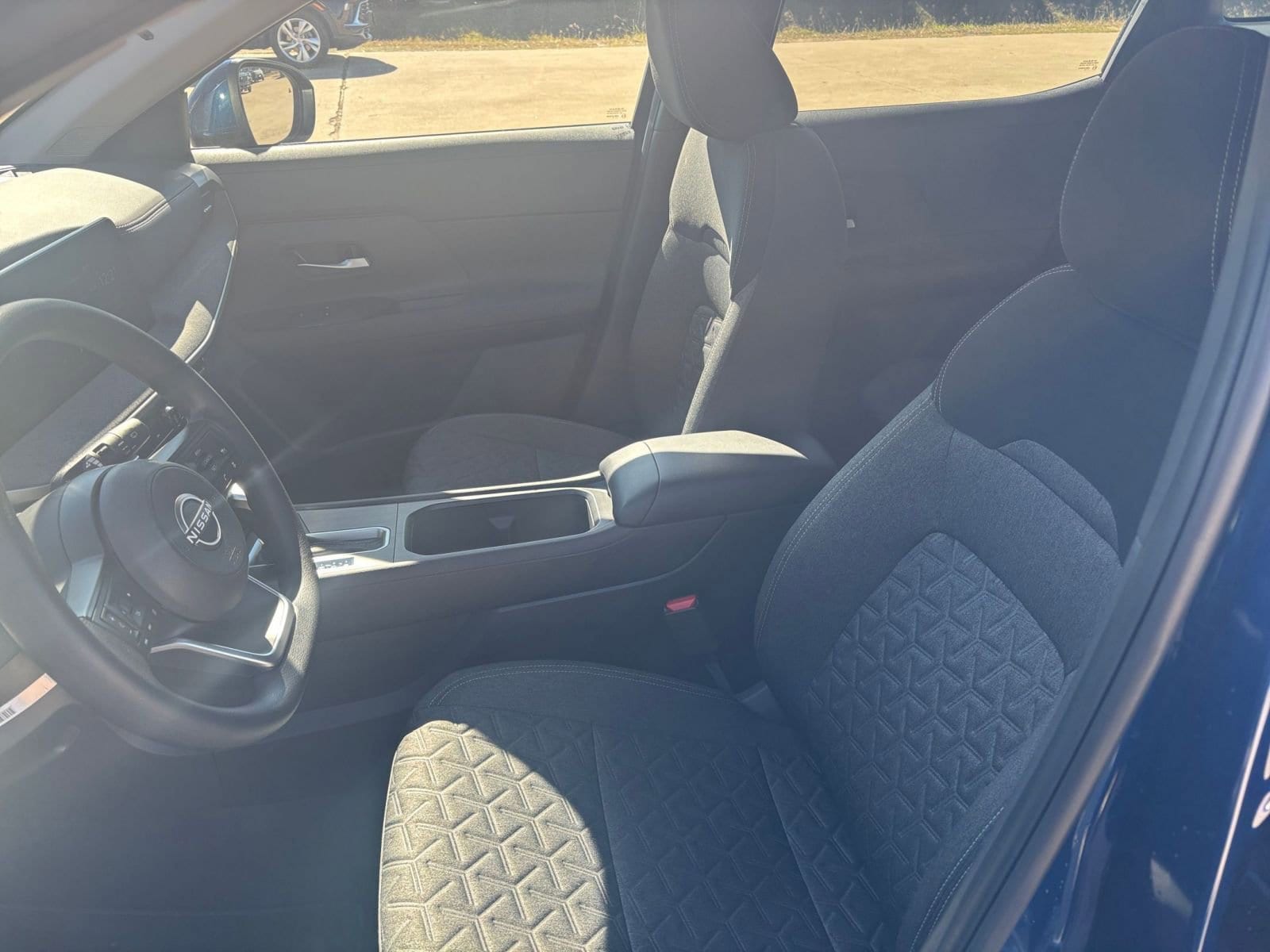 Thumbnail: 2025 Nissan Kicks - 24