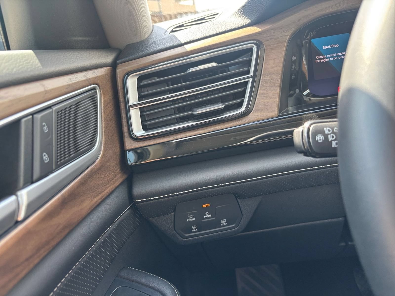 Thumbnail: 2026 Volkswagen Atlas - 31