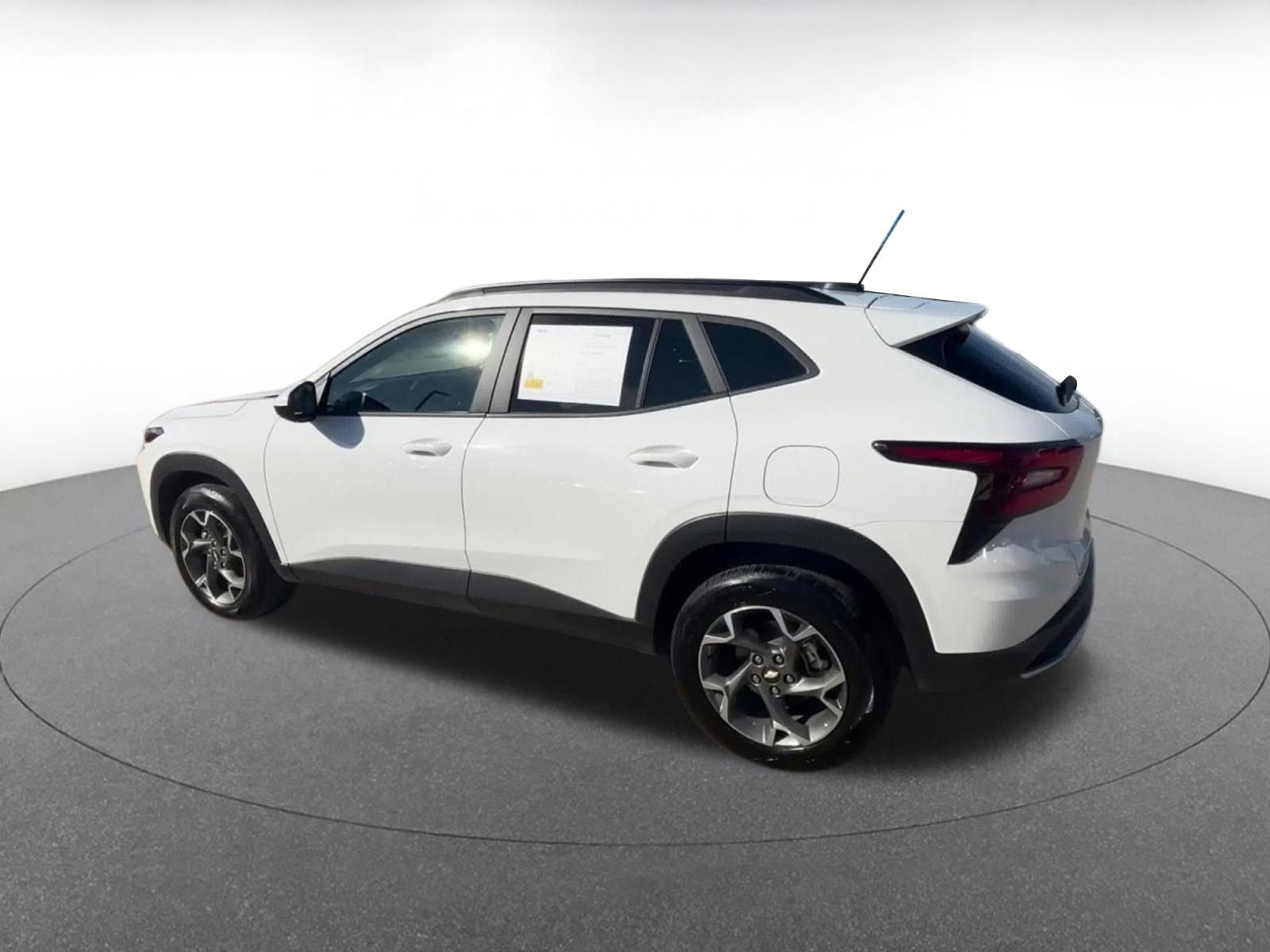 Thumbnail: 2025 Chevrolet Trax - 10