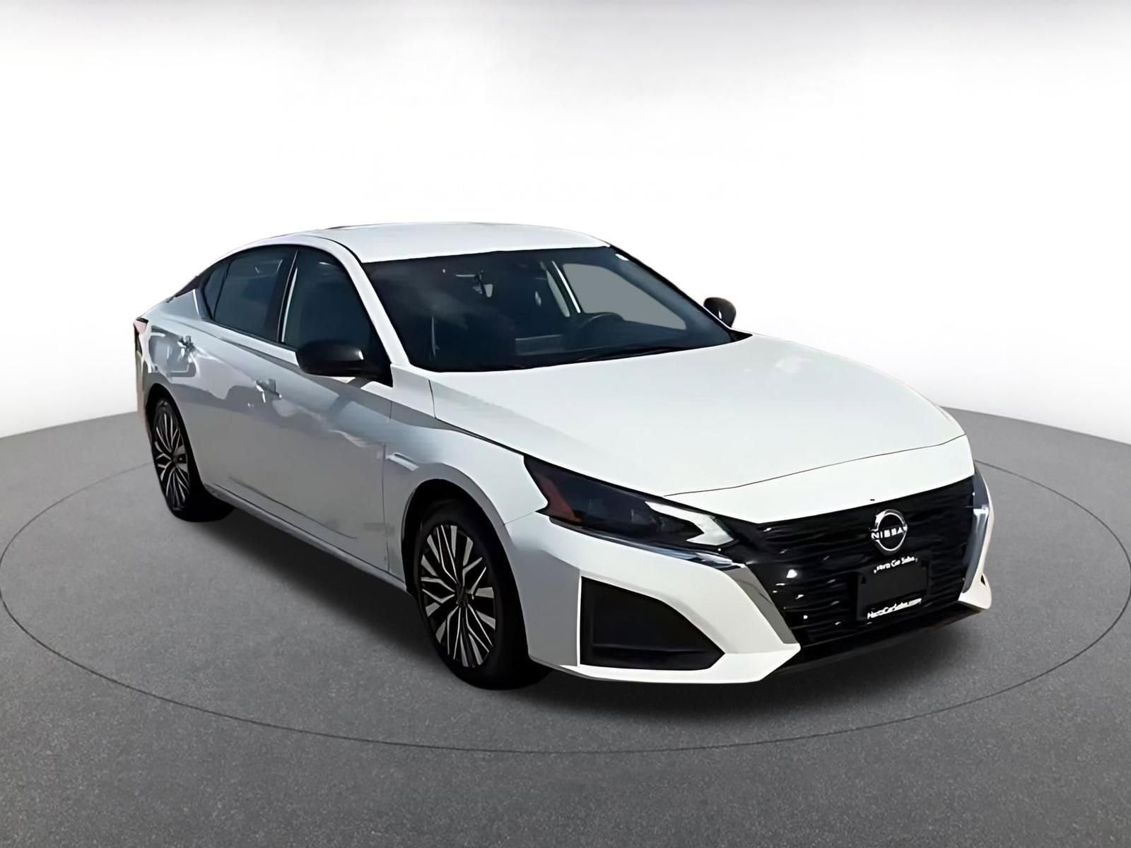 Thumbnail: 2025 Nissan Altima - 3