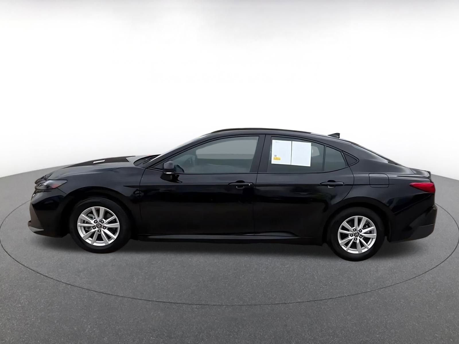 Thumbnail: 2025 Toyota Camry - 10