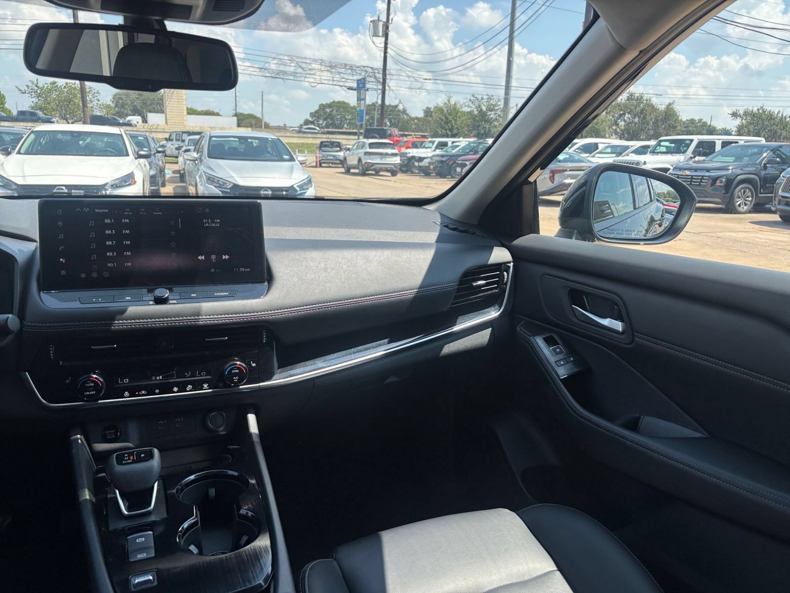 Thumbnail: 2026 Nissan Rogue - 33