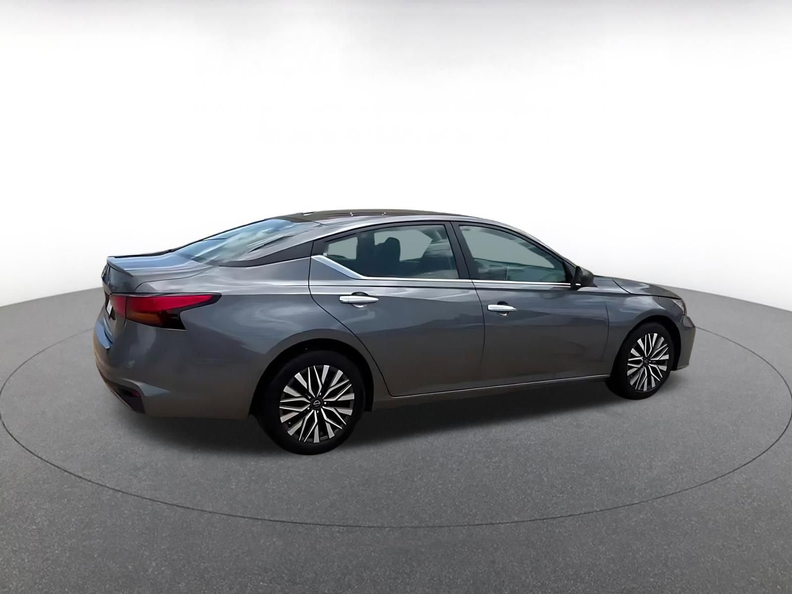 Thumbnail: 2025 Nissan Altima - 14