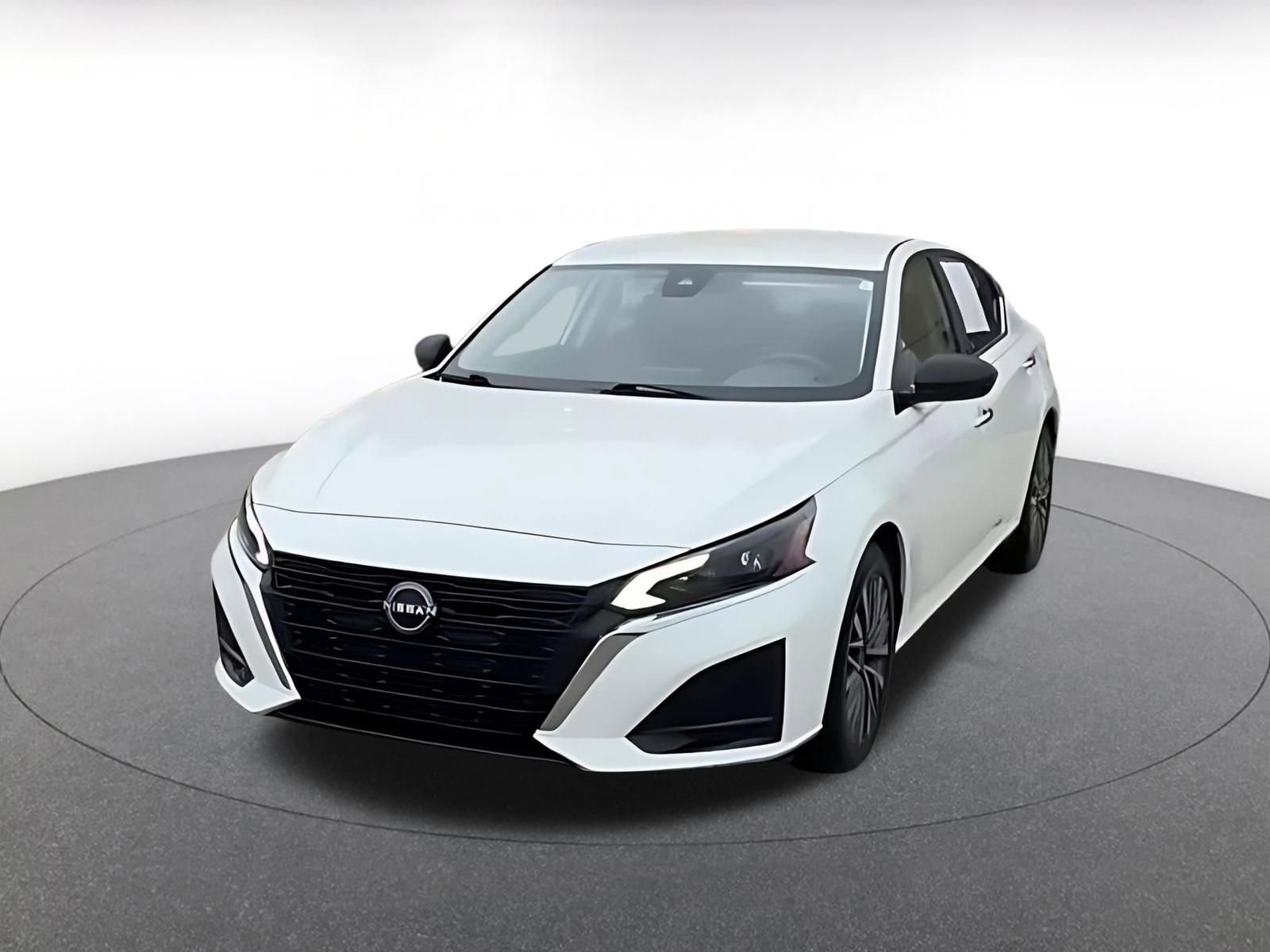 Thumbnail: 2025 Nissan Altima - 7