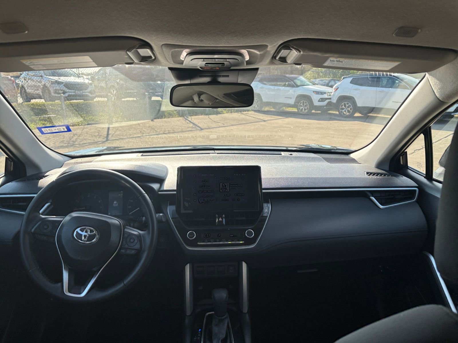 Thumbnail: 2025 Toyota Corolla Cross - 31