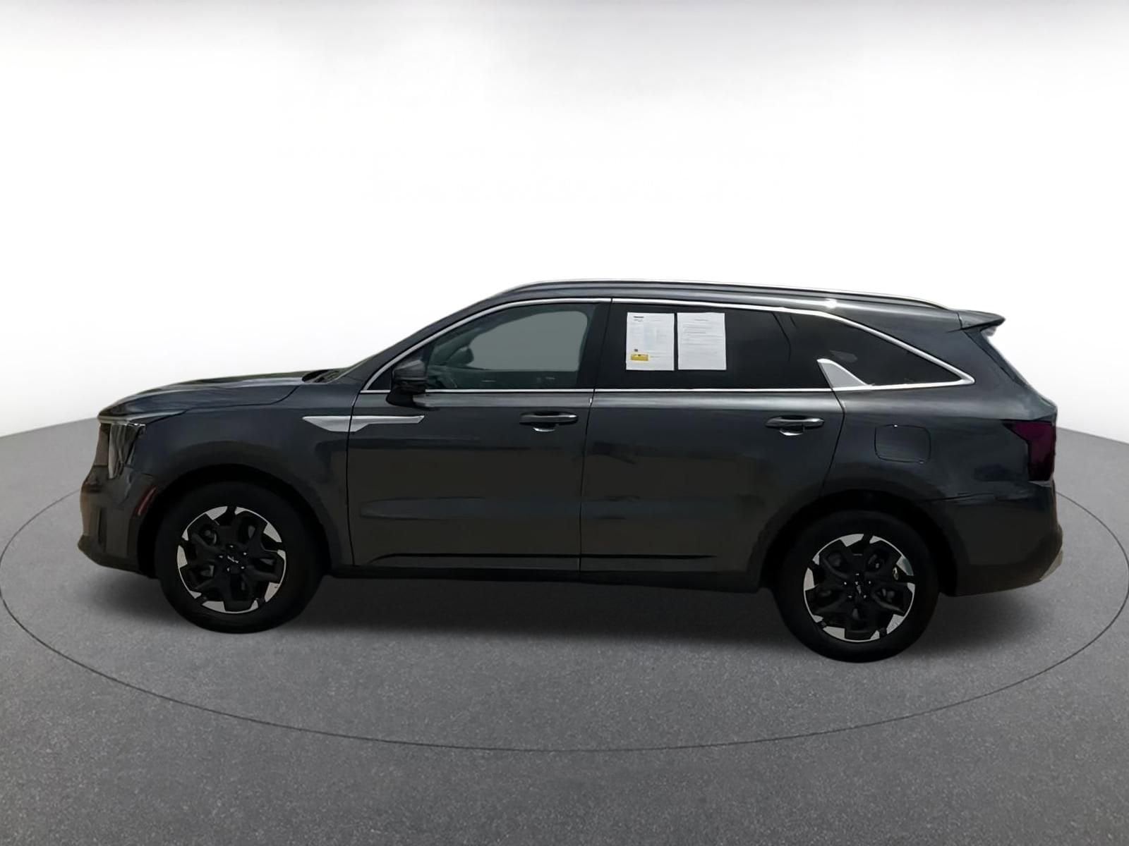 2024 Kia Sorento S 9