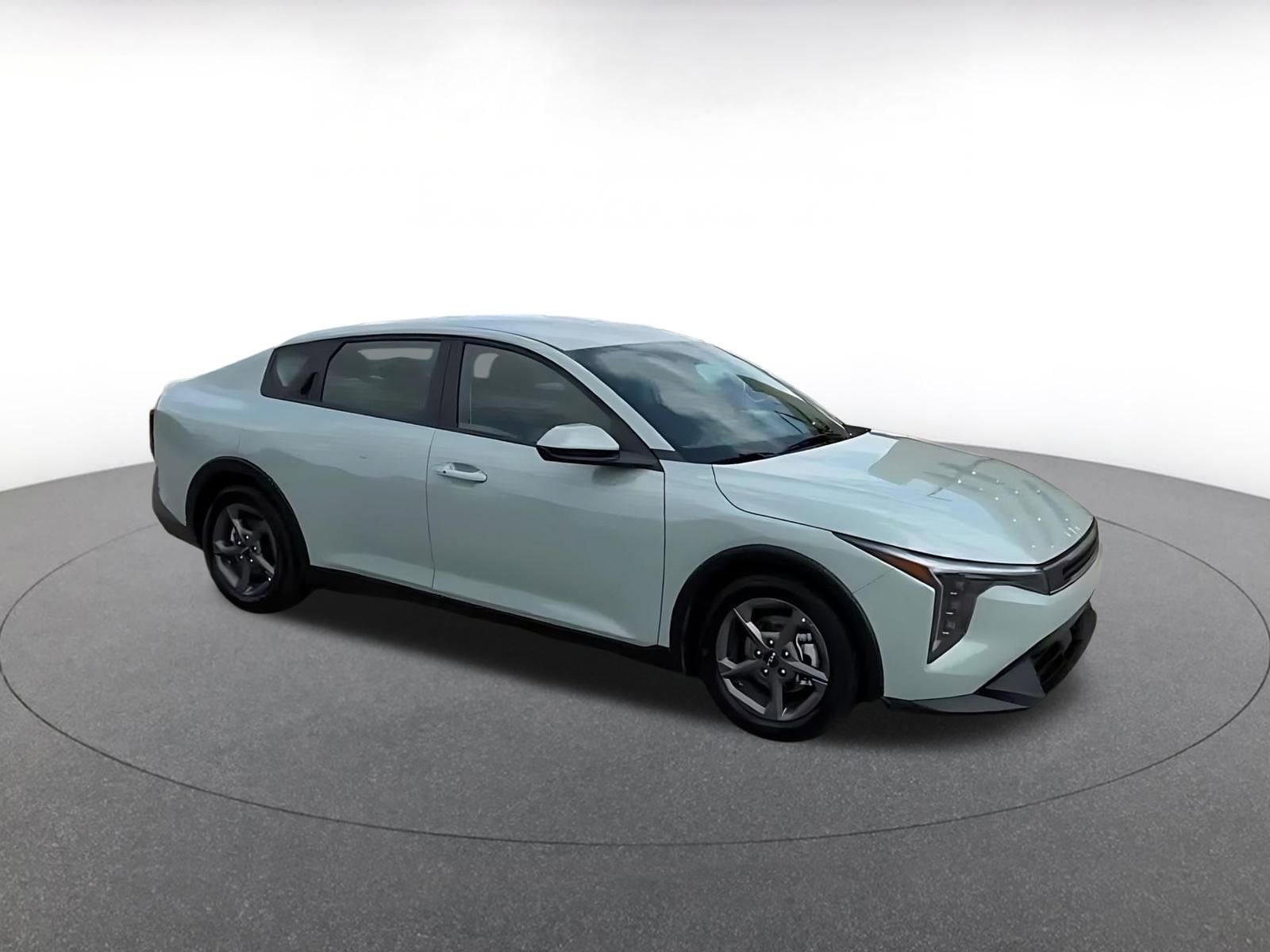 Thumbnail: 2025 Kia K4 - 2