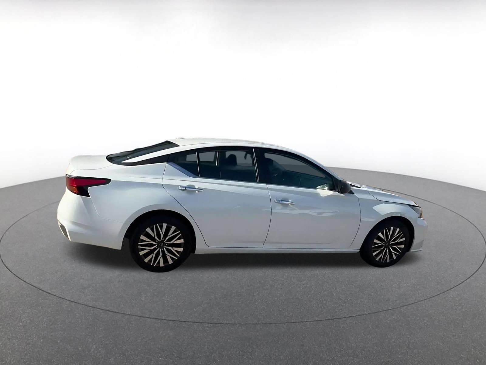 Thumbnail: 2025 Nissan Altima - 13