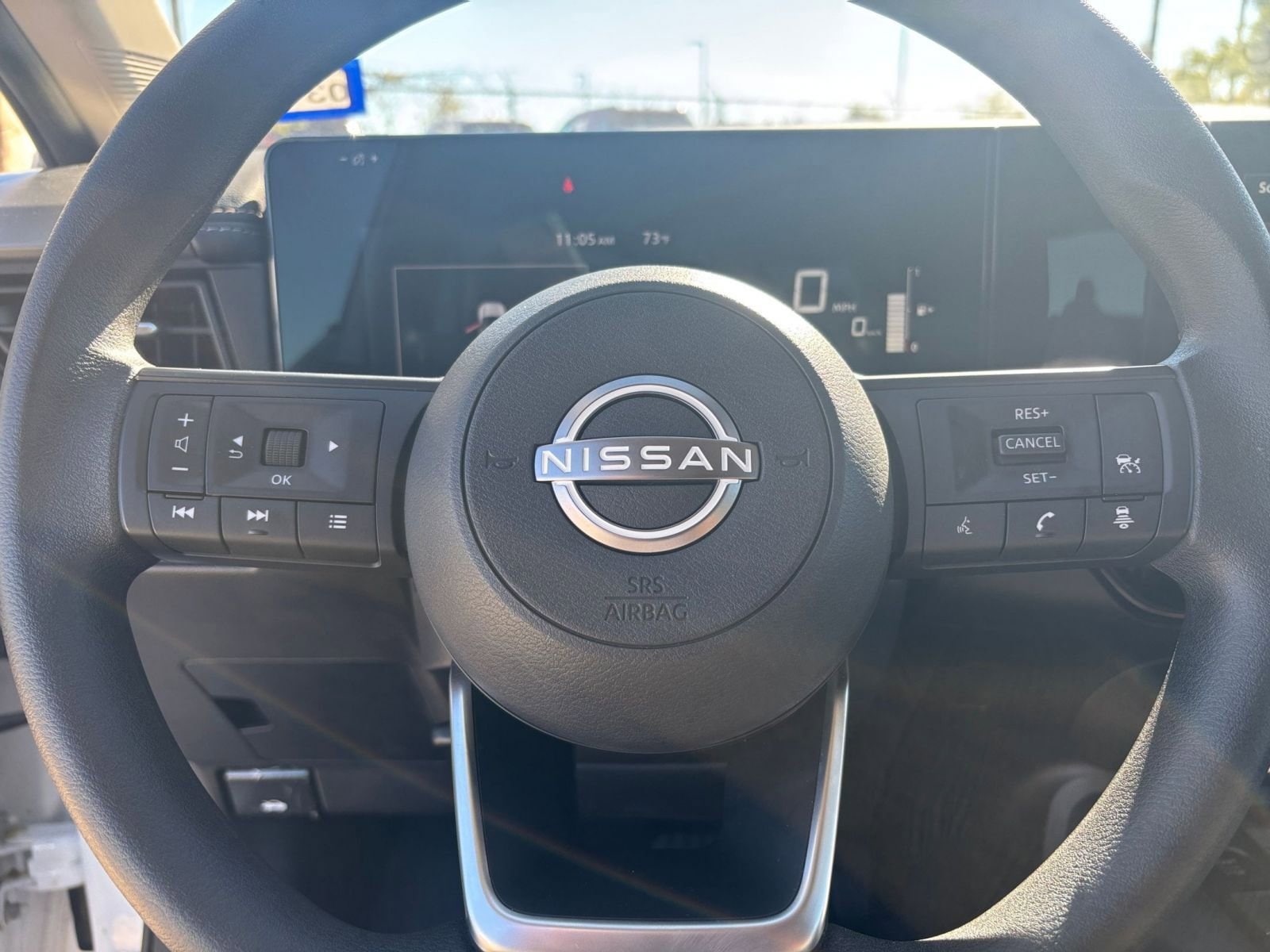 Thumbnail: 2025 Nissan Kicks - 25