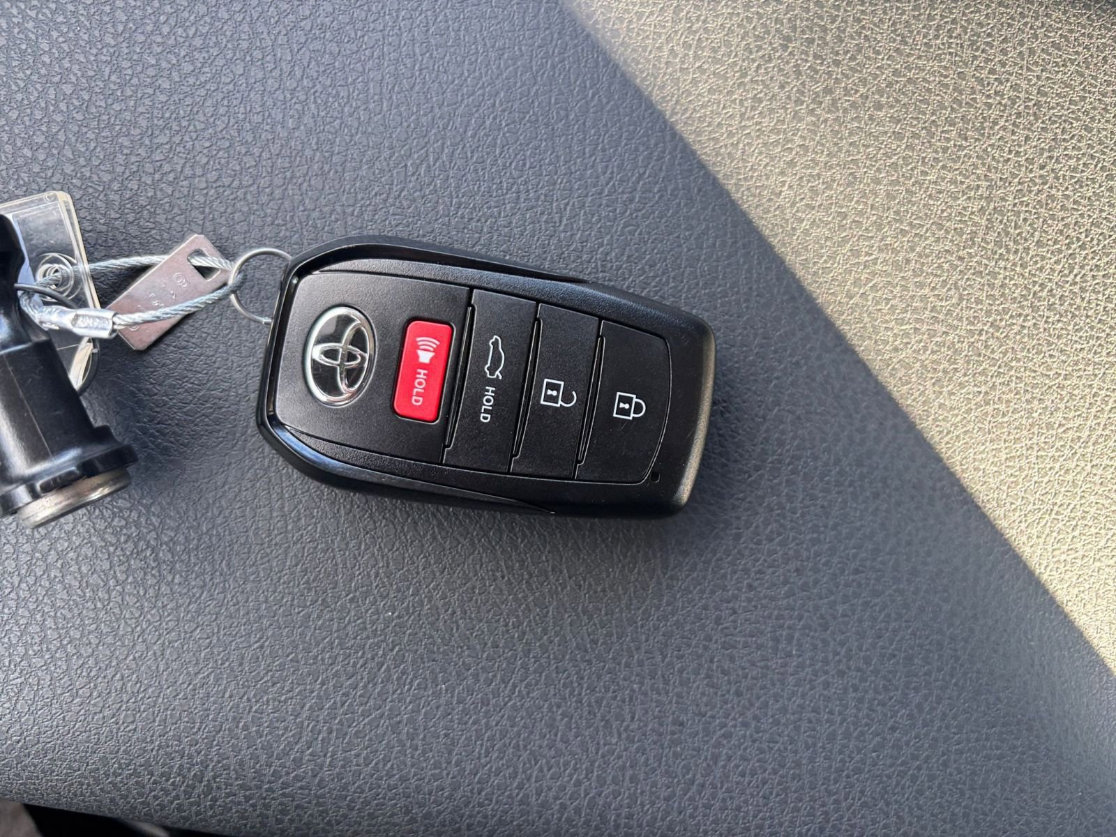 Thumbnail: 2025 Toyota Camry - 21