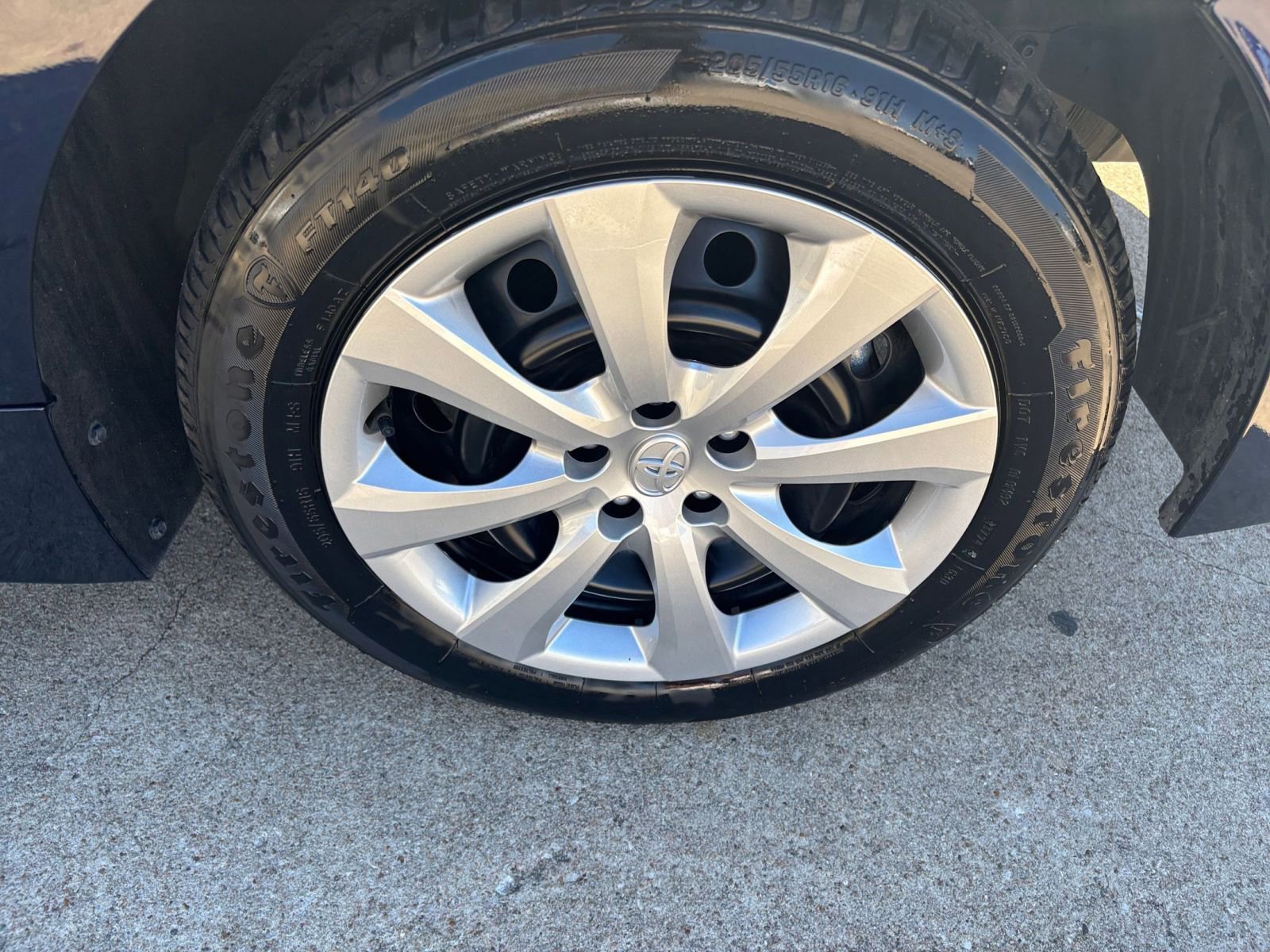 Thumbnail: 2025 Toyota Corolla - 28