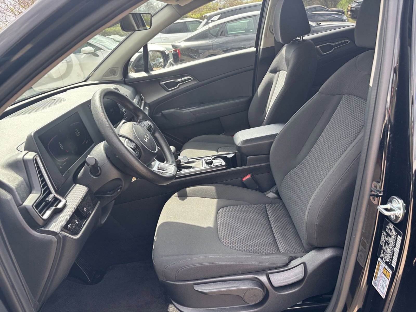 Thumbnail: 2025 Kia Sportage - 25