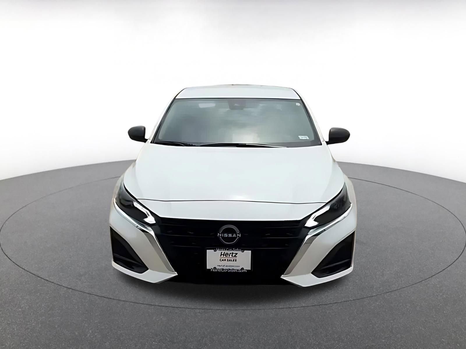 Thumbnail: 2025 Nissan Altima - 4