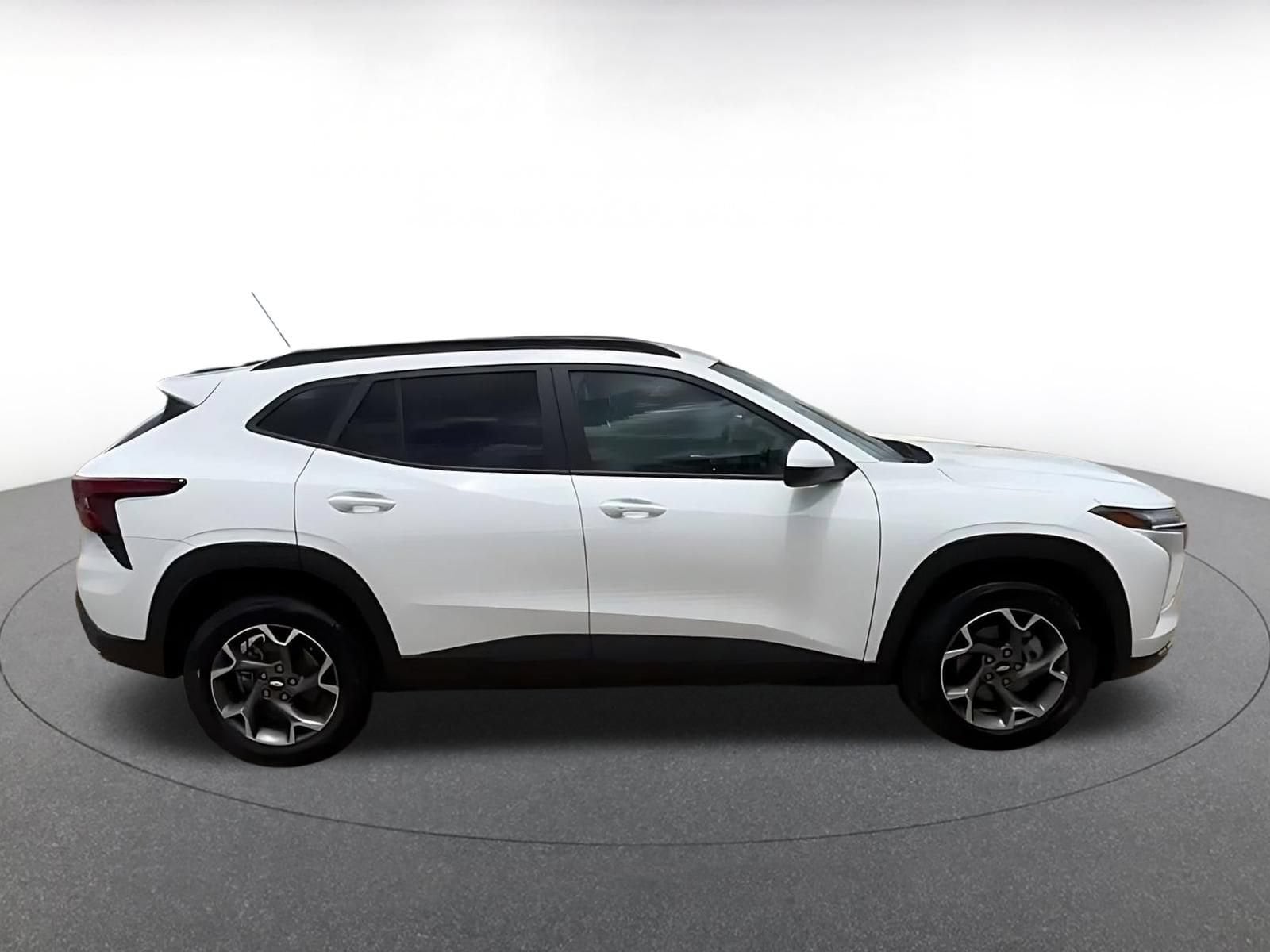 Thumbnail: 2025 Chevrolet Trax - 15