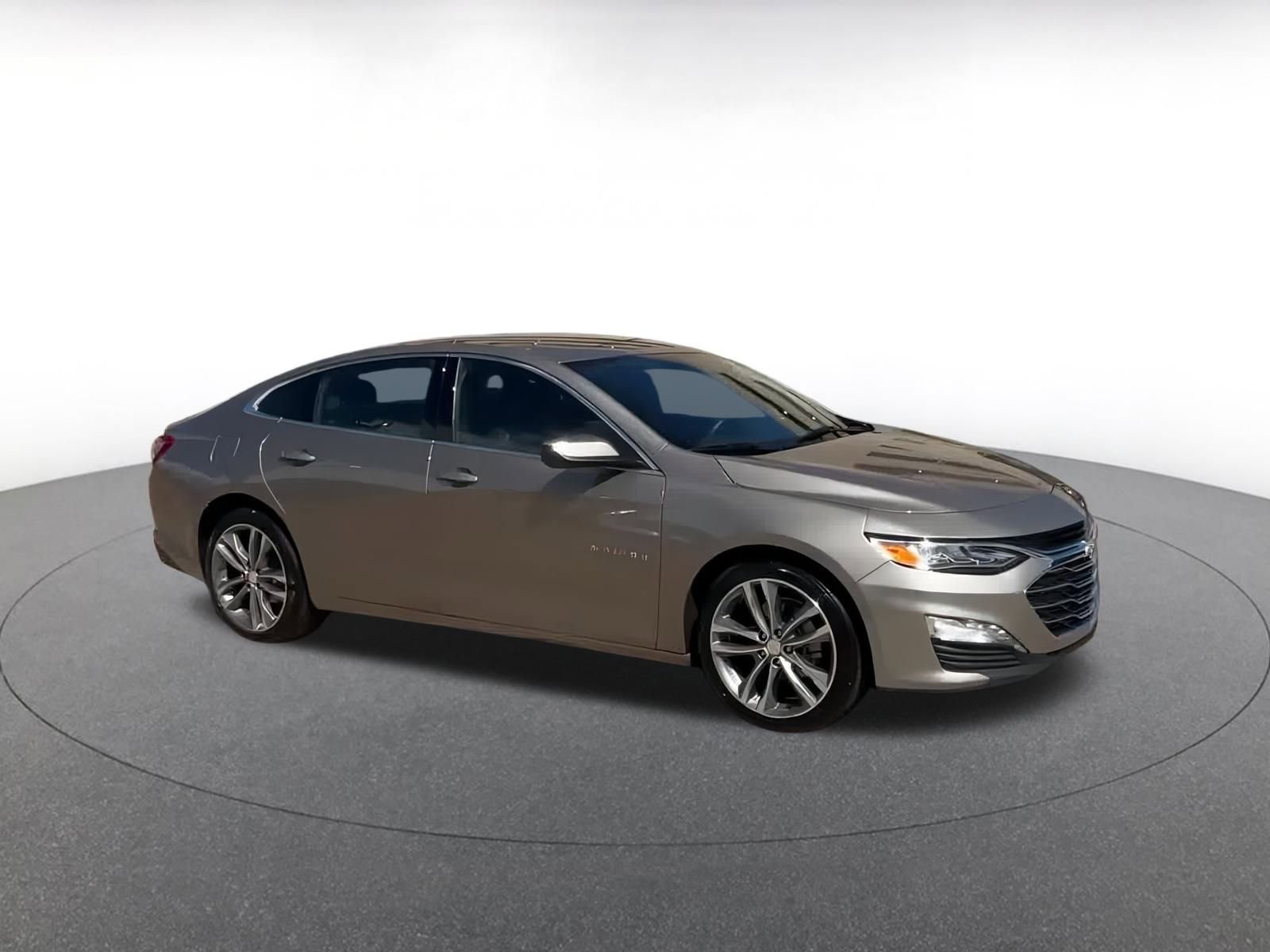 Thumbnail: 2024 Chevrolet Malibu - 2