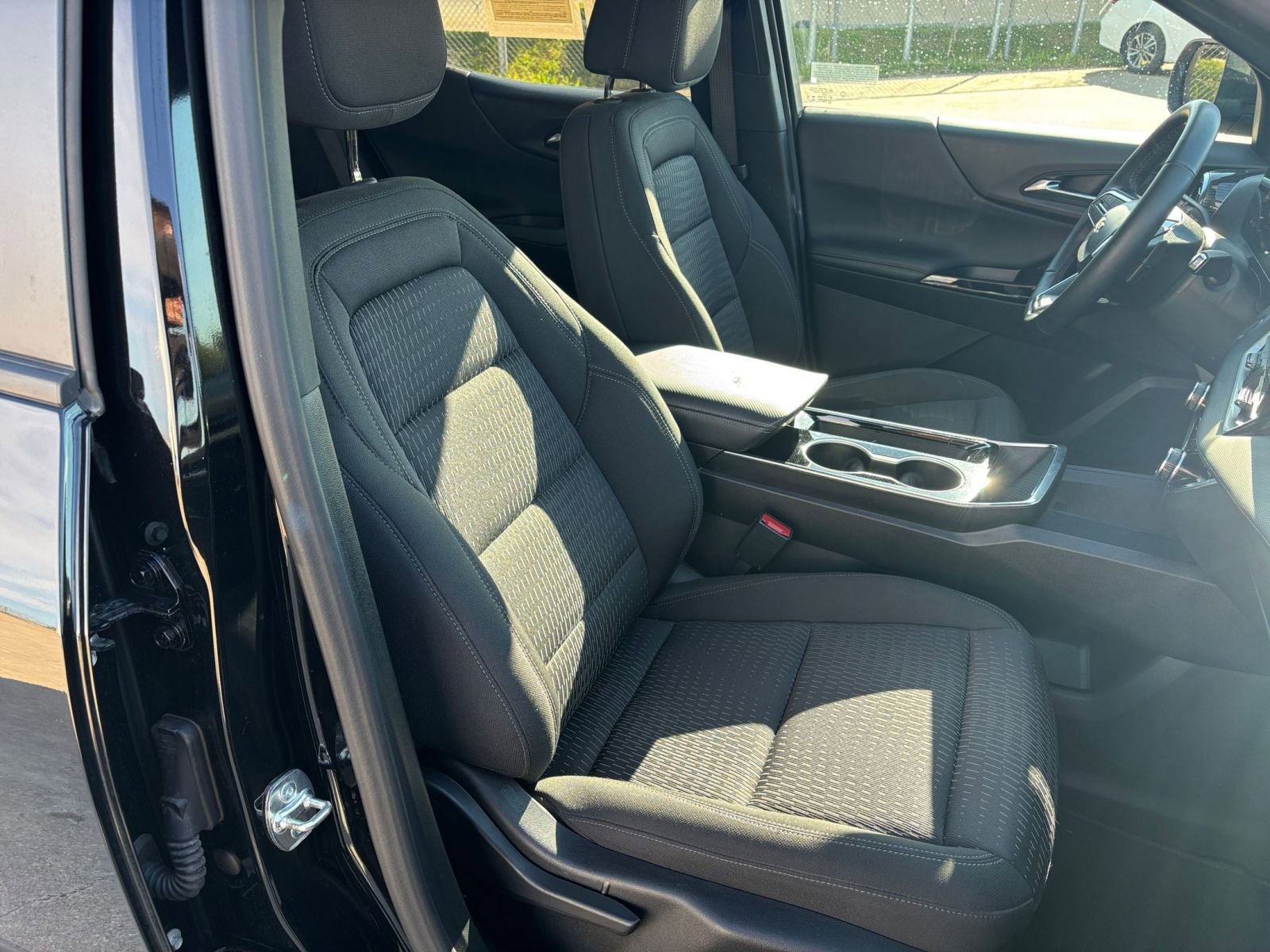 Thumbnail: 2025 Chevrolet Equinox - 35