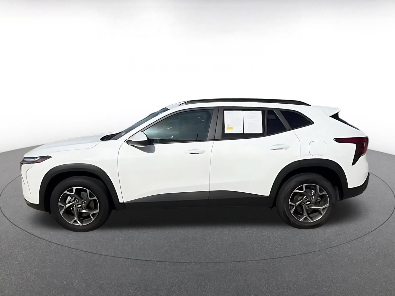 Thumbnail: 2025 Chevrolet Trax - 7