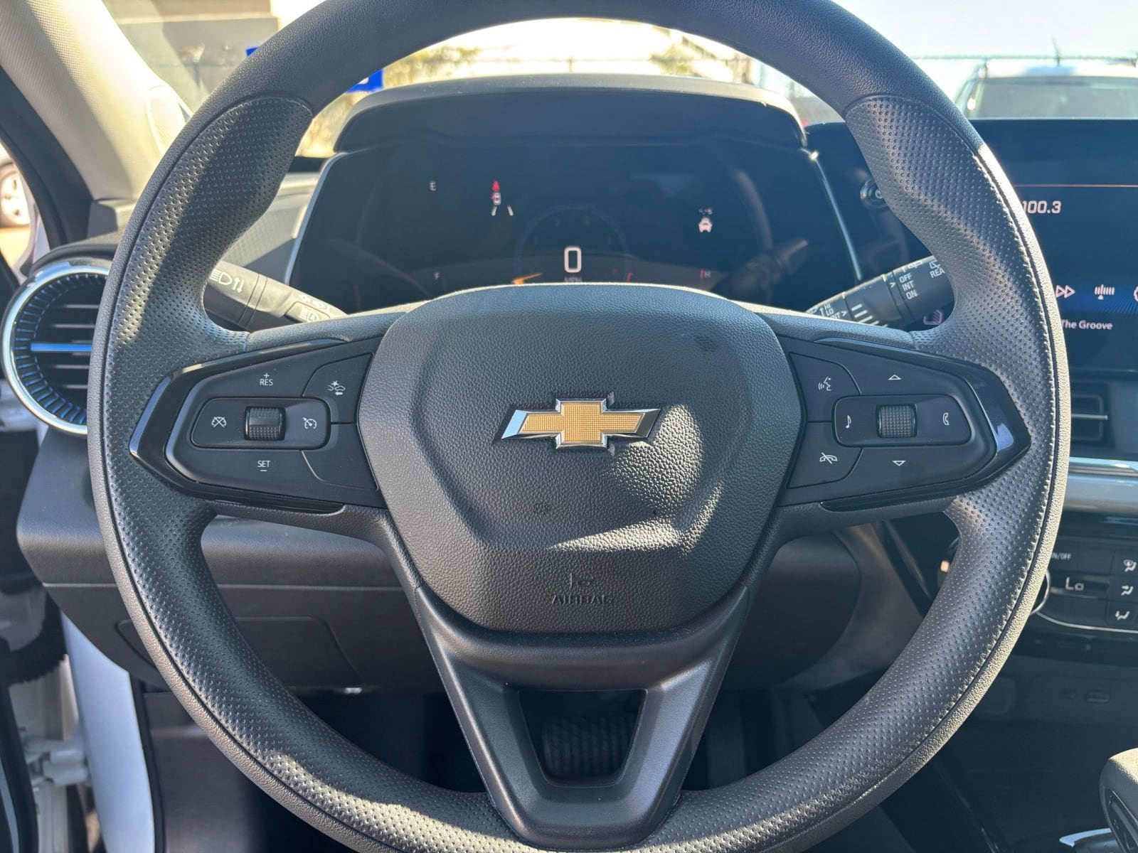 Thumbnail: 2025 Chevrolet Trax - 25