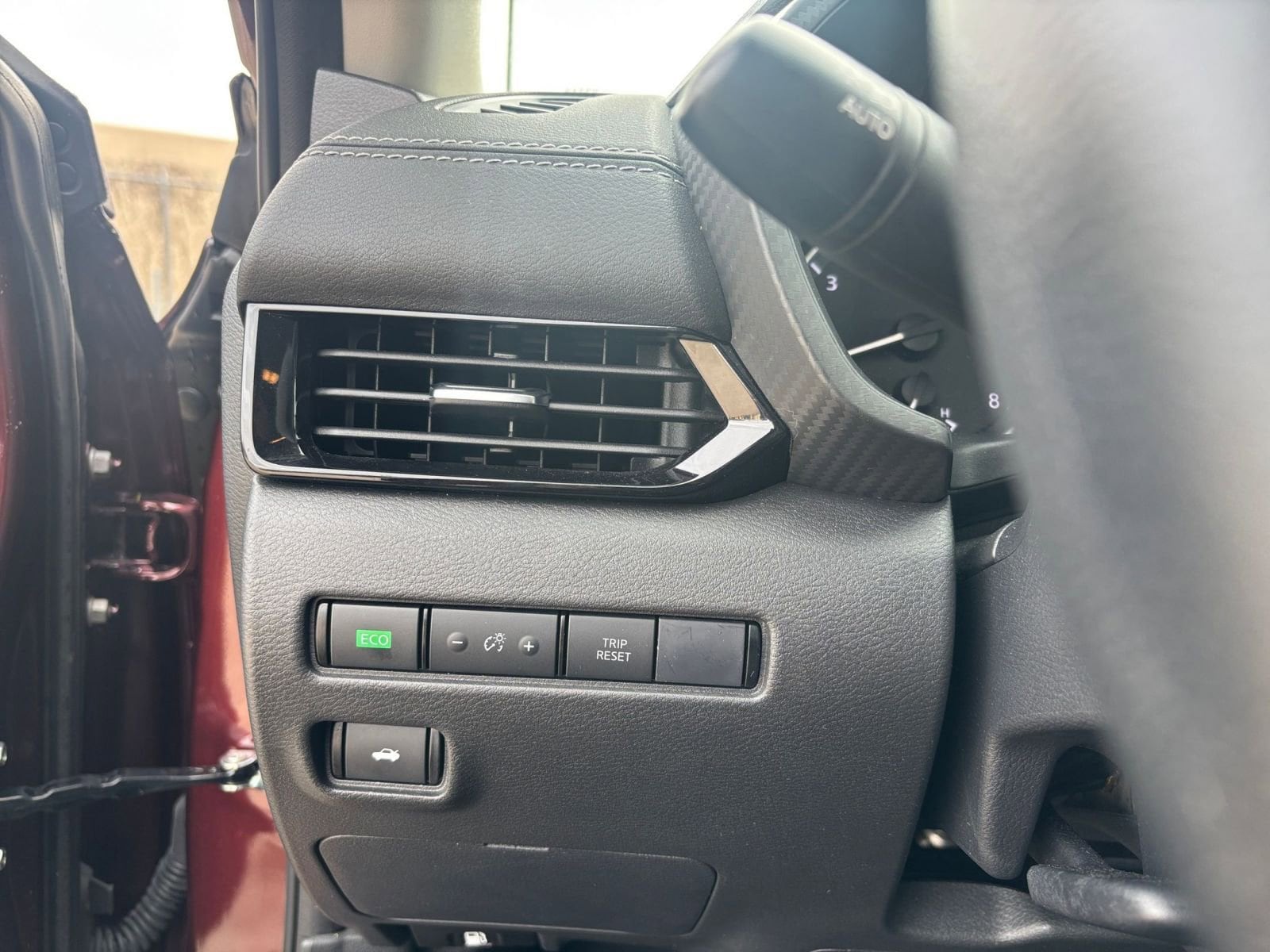 Thumbnail: 2025 Nissan Sentra - 32