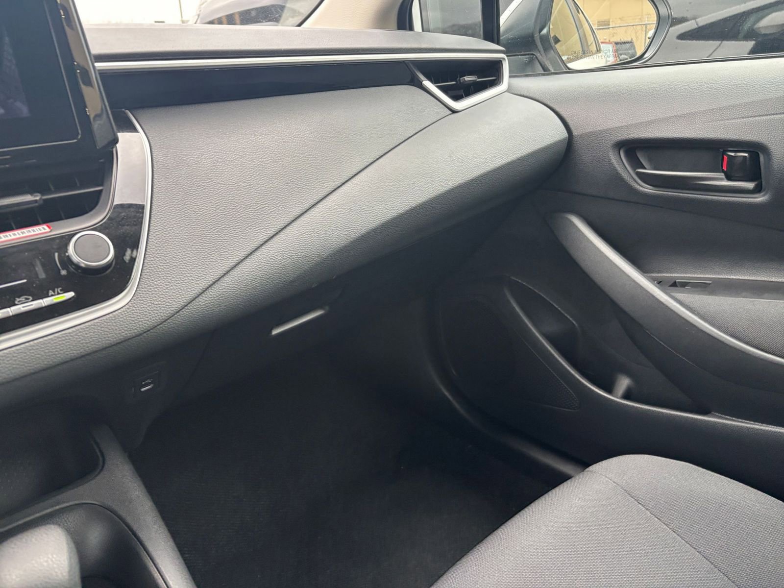 Thumbnail: 2025 Toyota Corolla - 33