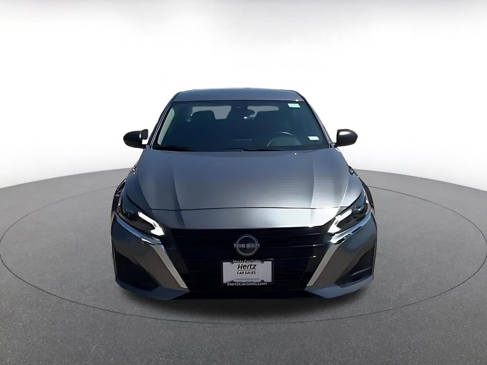 Thumbnail: 2025 Nissan Altima - 4