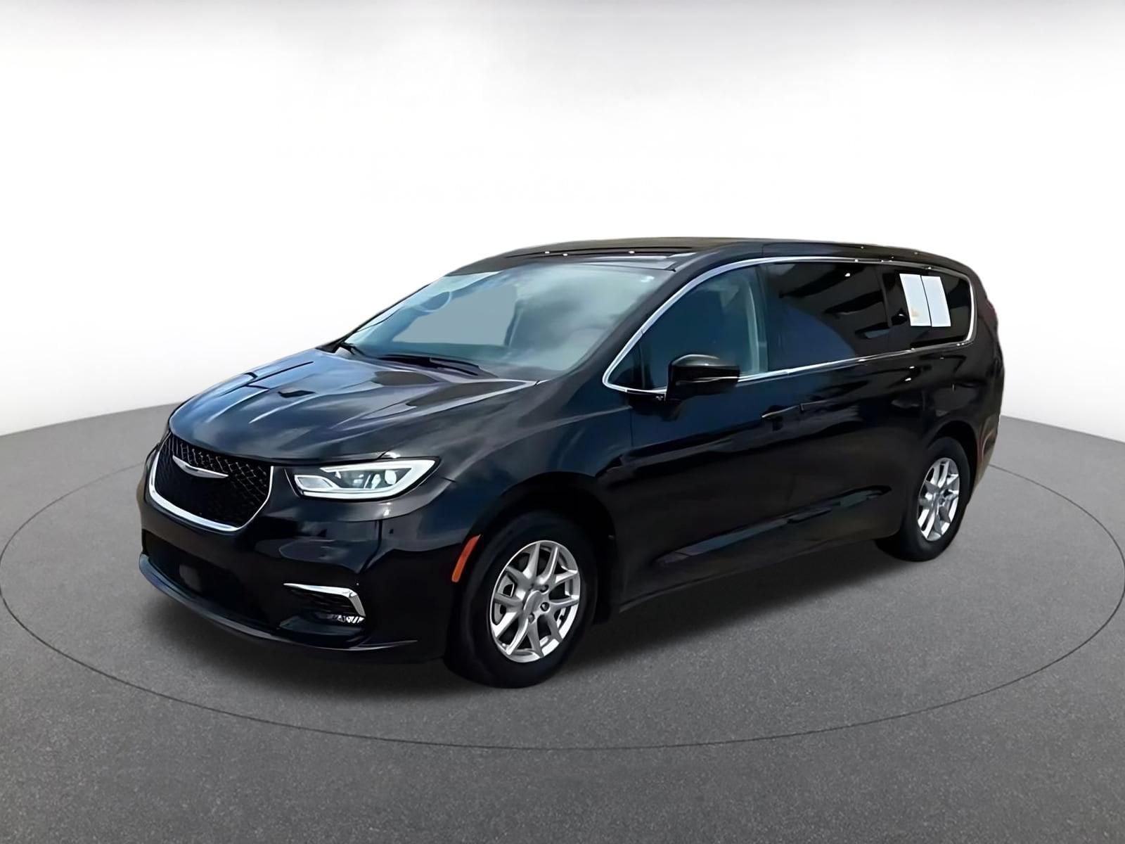 Thumbnail: 2024 Chrysler Pacifica - 7